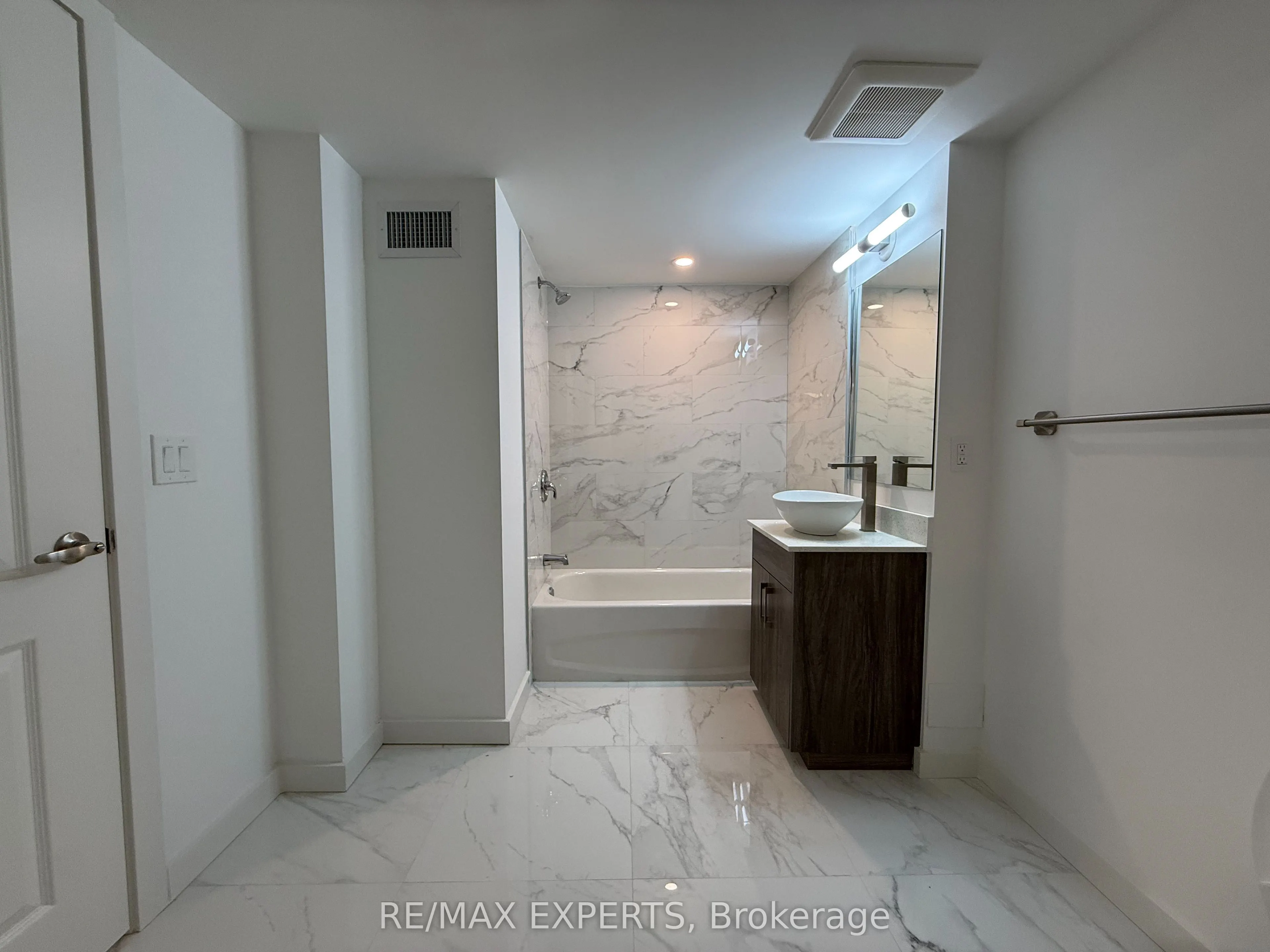 45 Connaught Avenue, #104