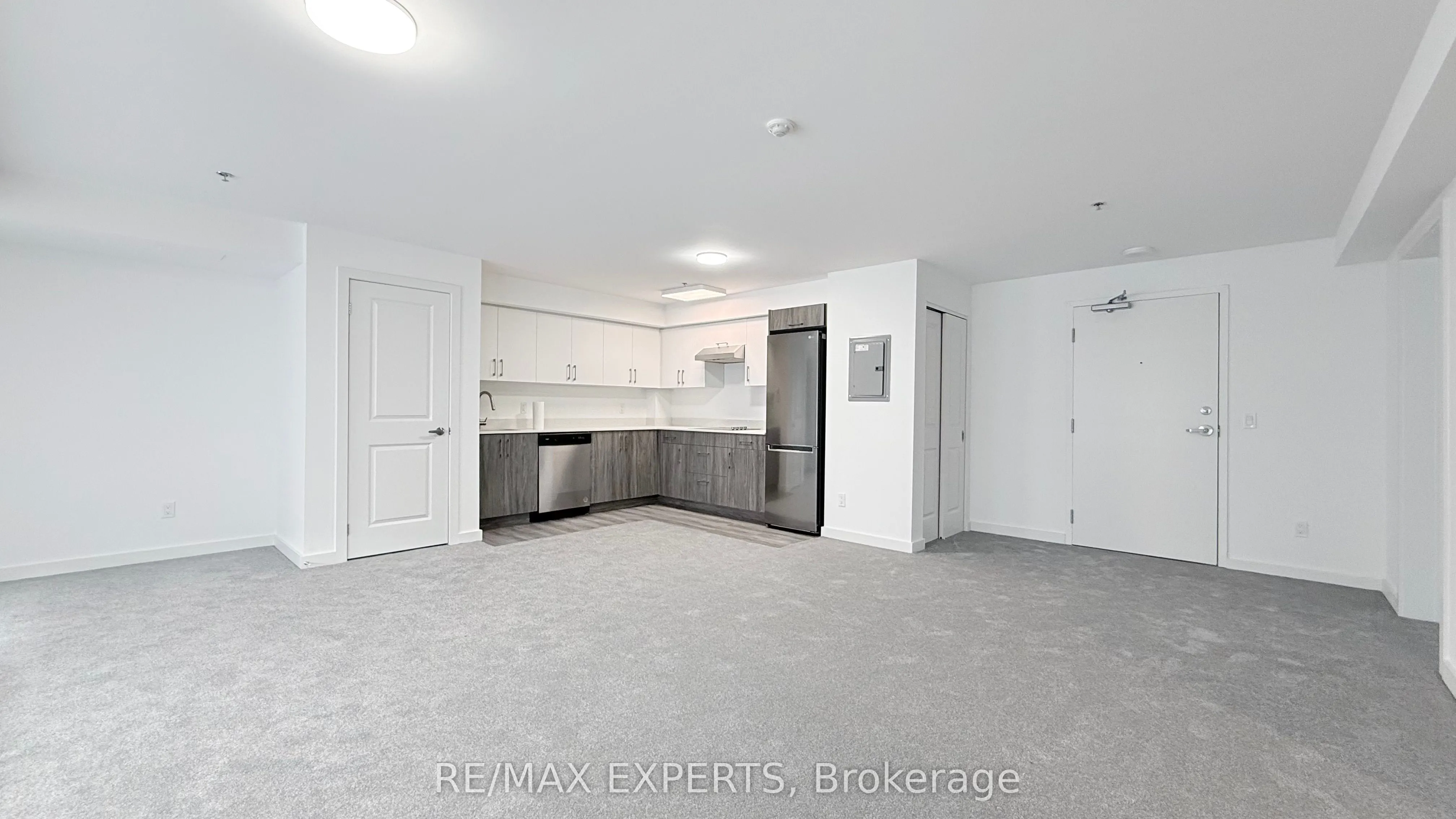 45 Connaught Avenue #302