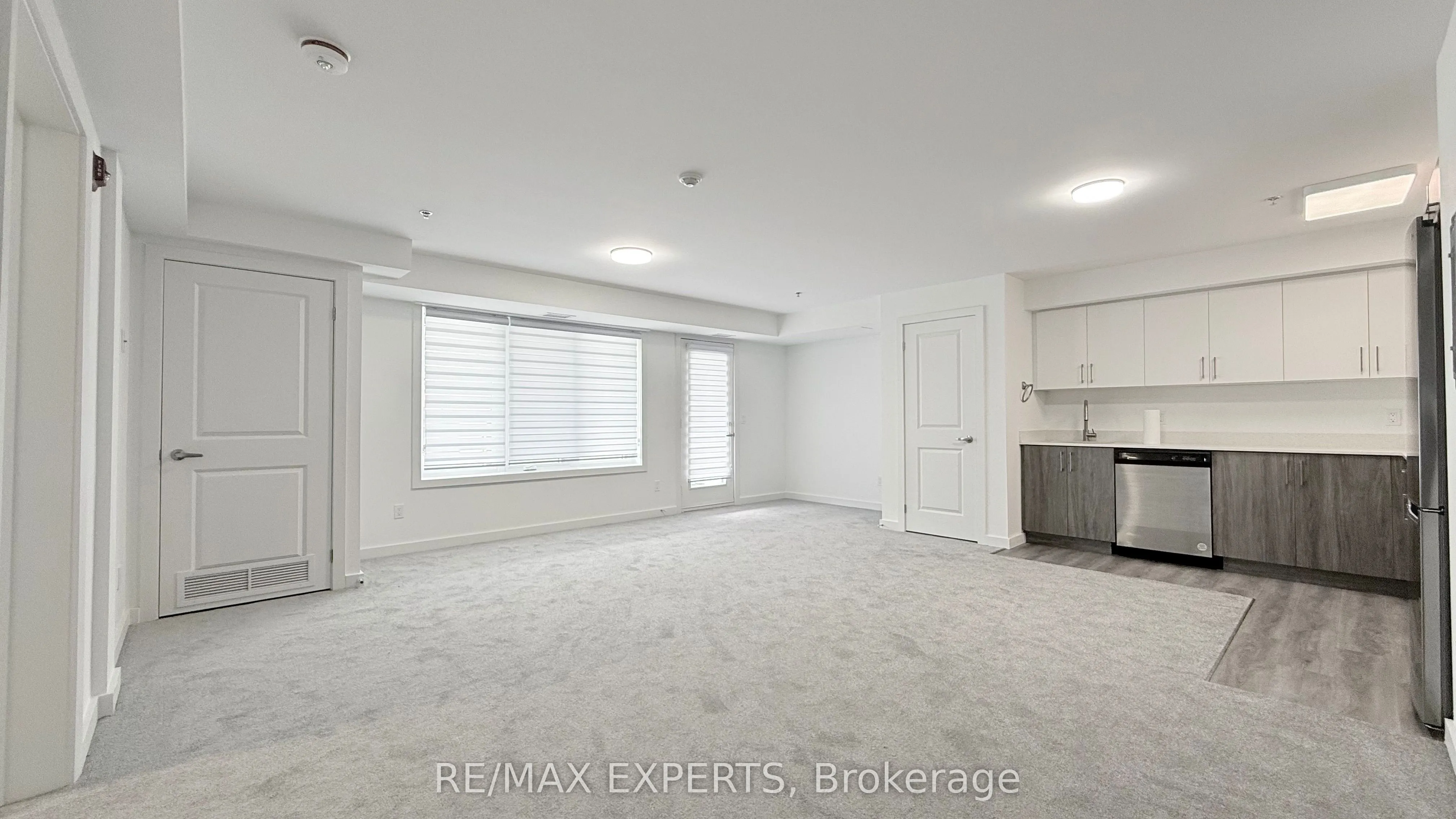 45 Connaught Avenue #302