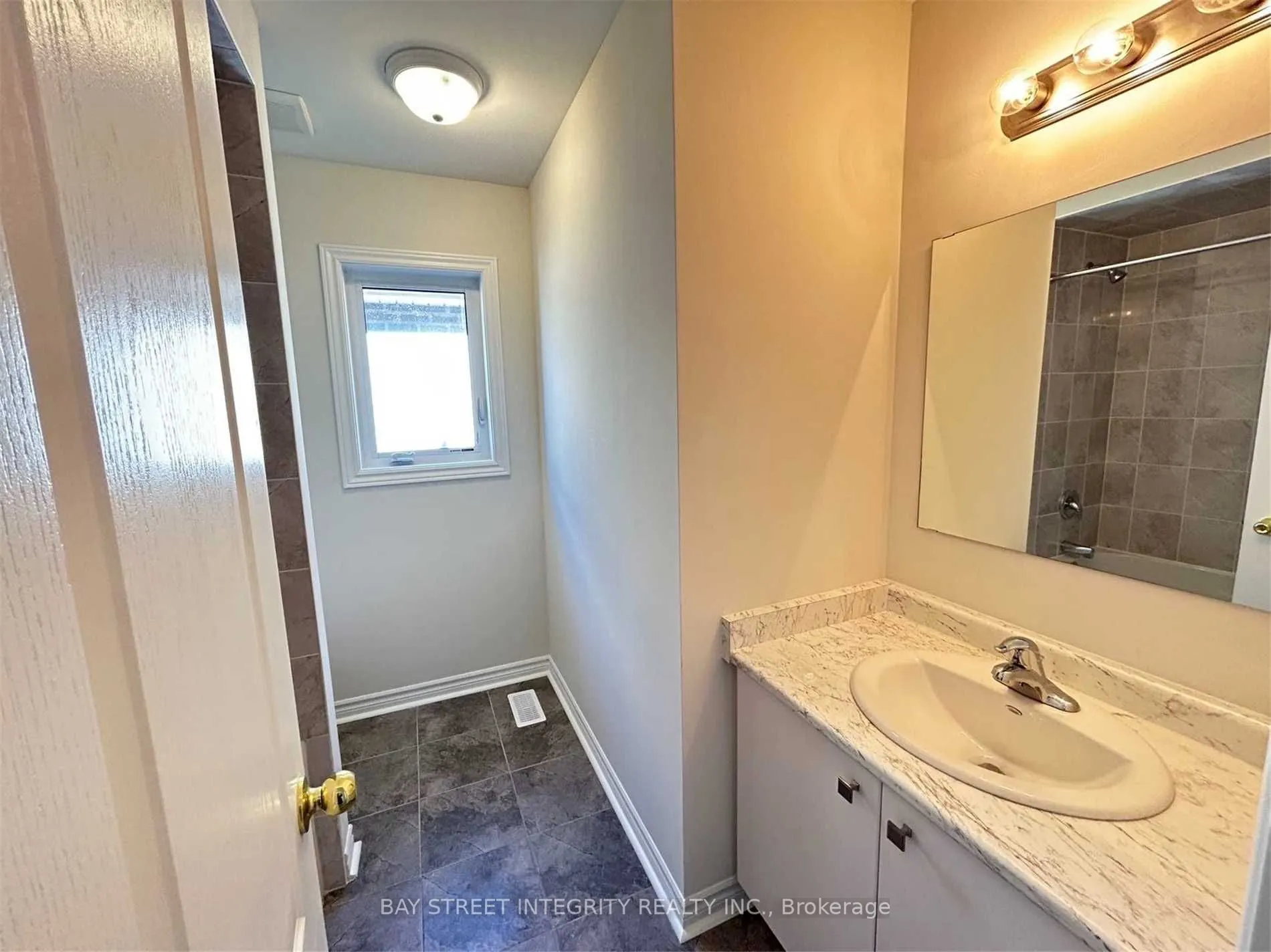 1843 Fosterbrook Street