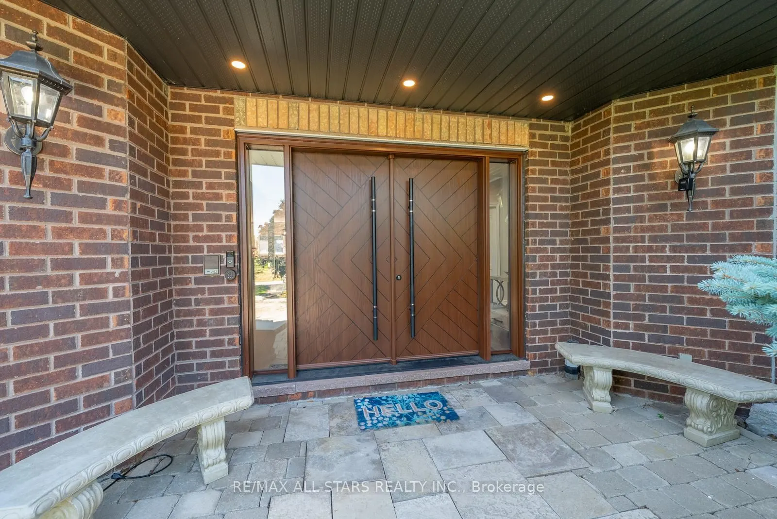 64 Woodbridge Circle
