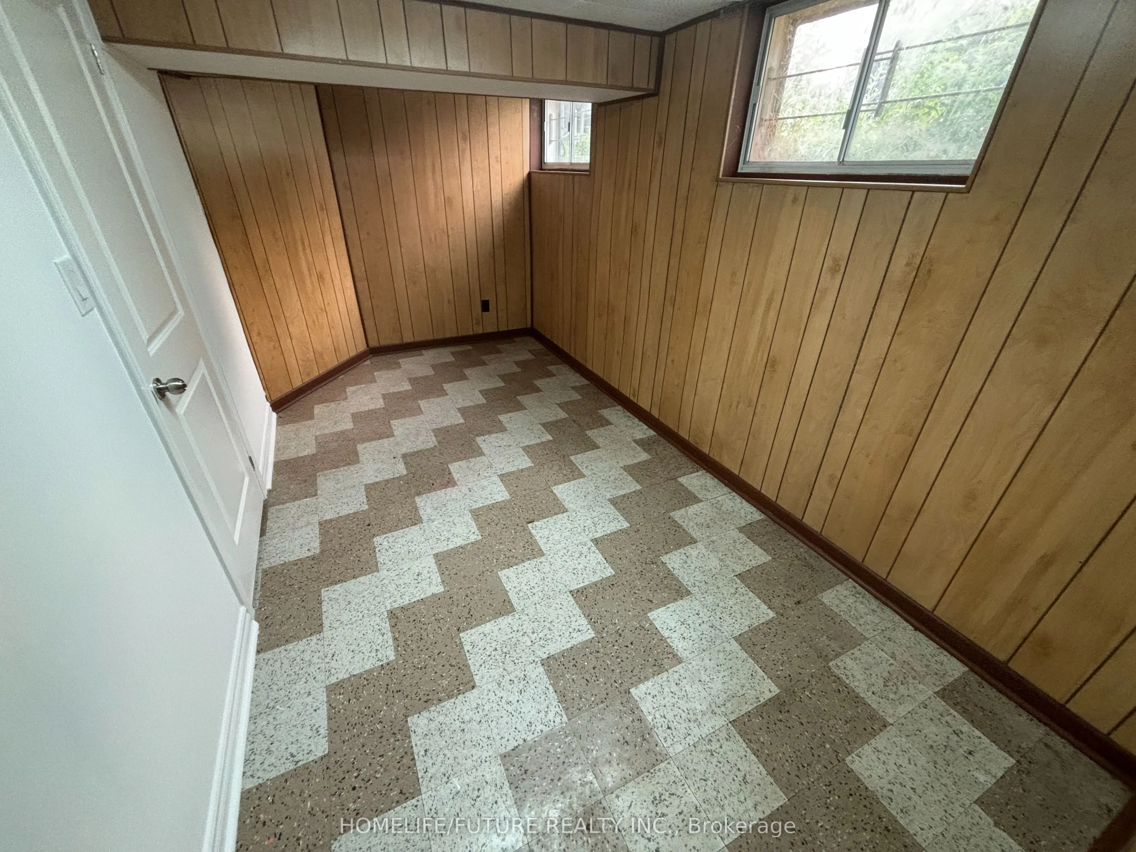 87 Pandora Circle