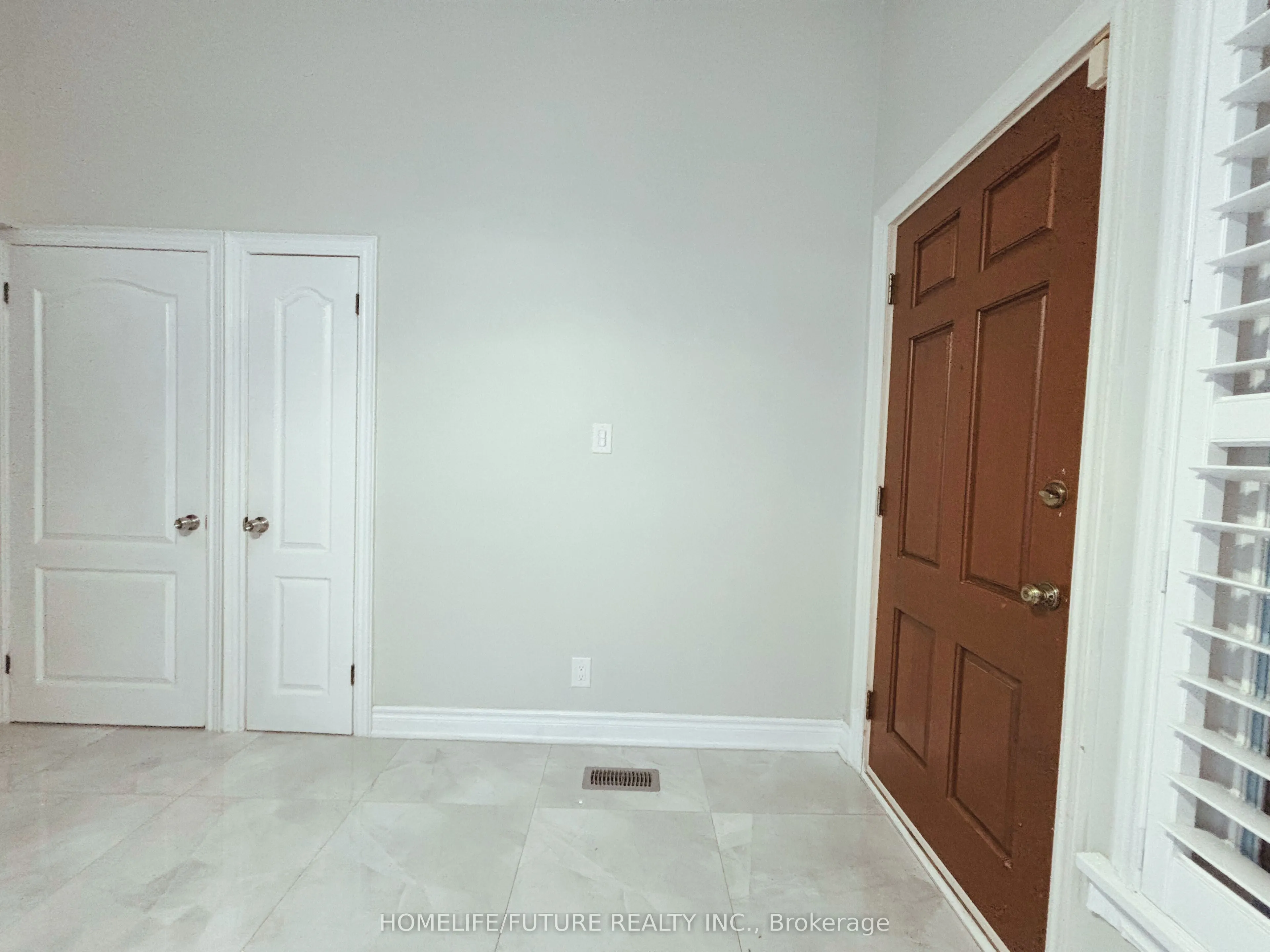 87 Pandora Circle