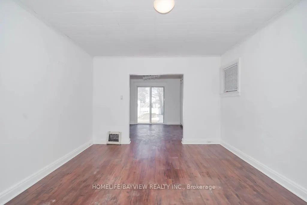 187 Park Road S