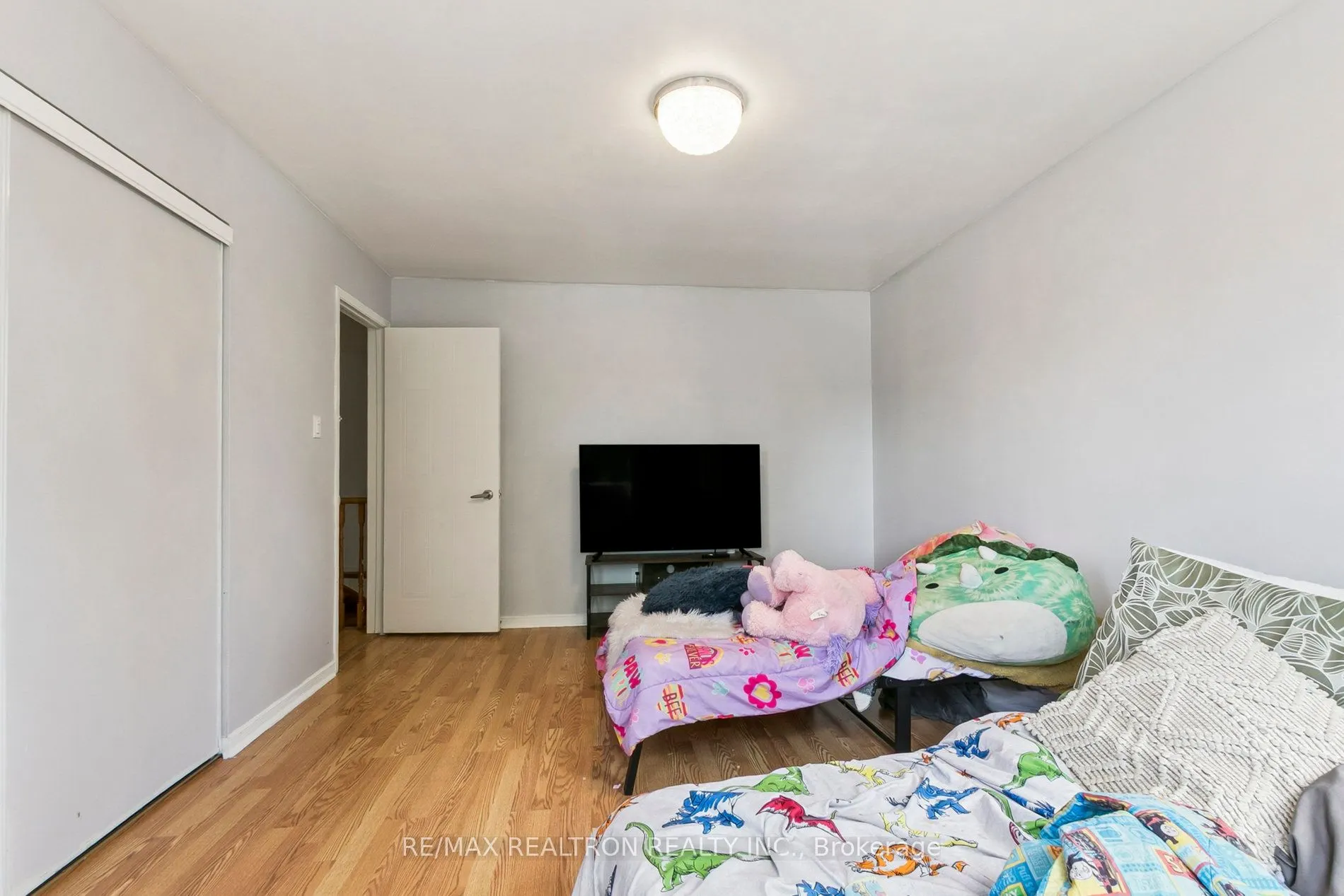 582 Strouds Lane