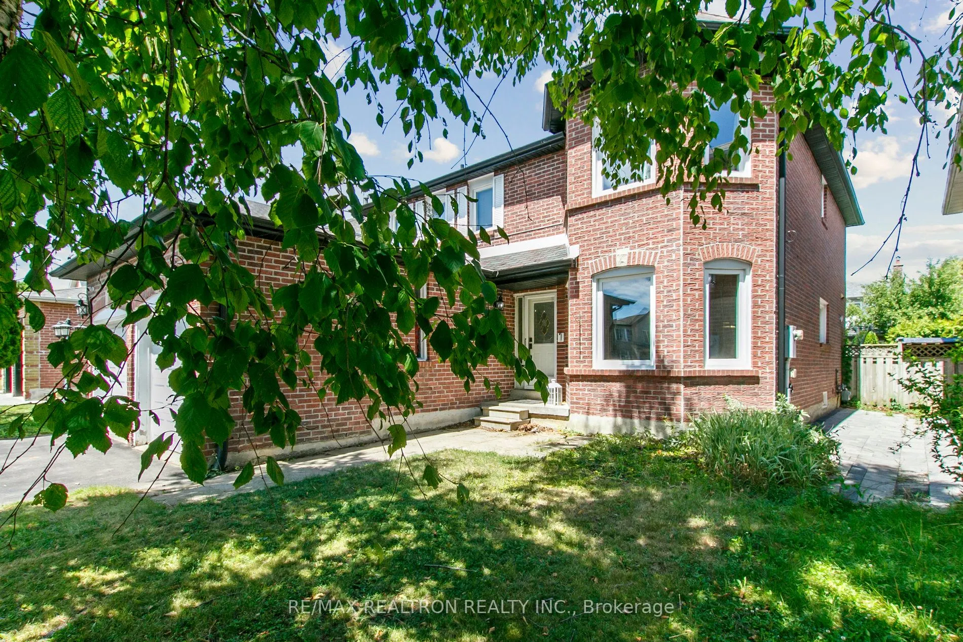 582 Strouds Lane
