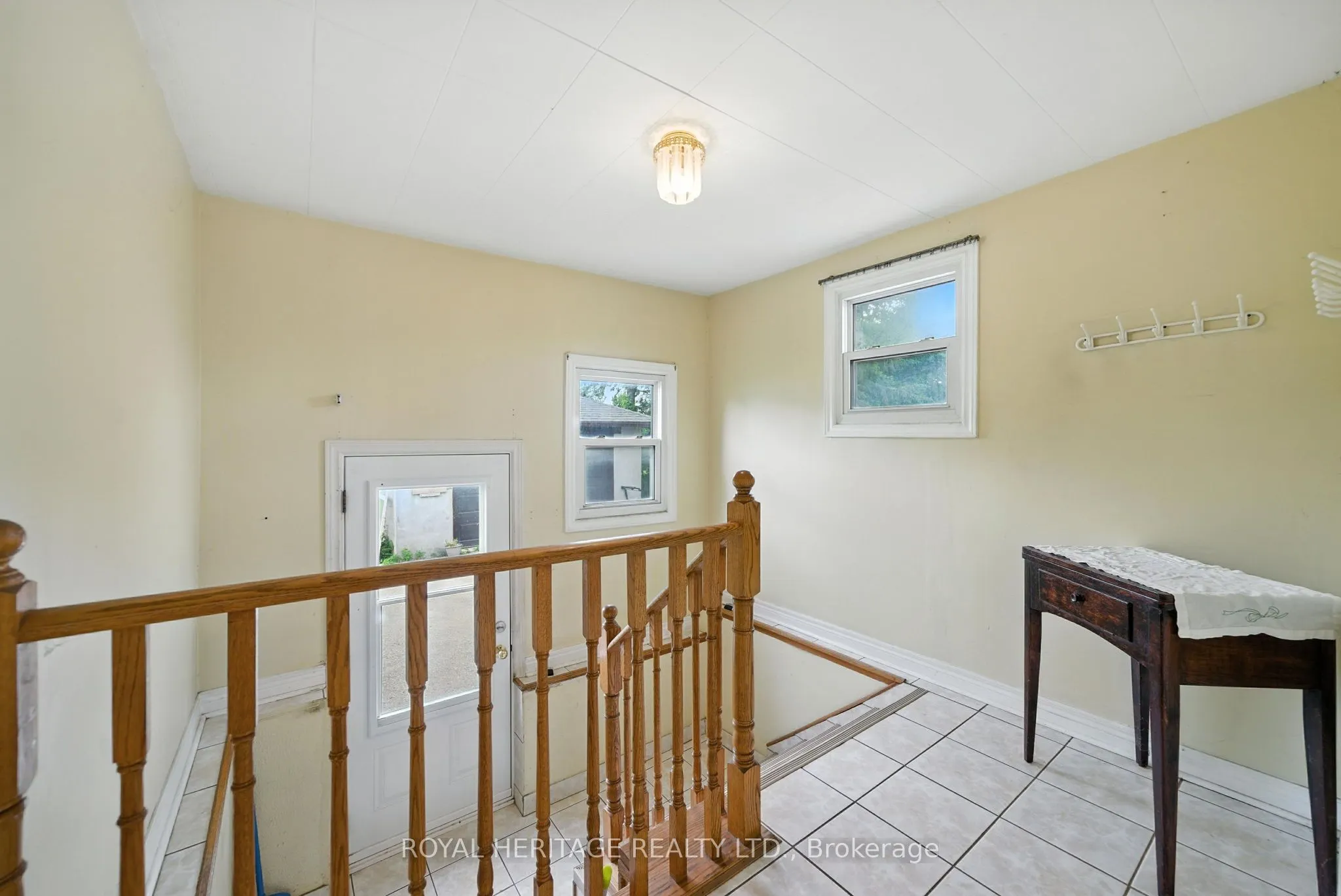 1595 Taunton Road