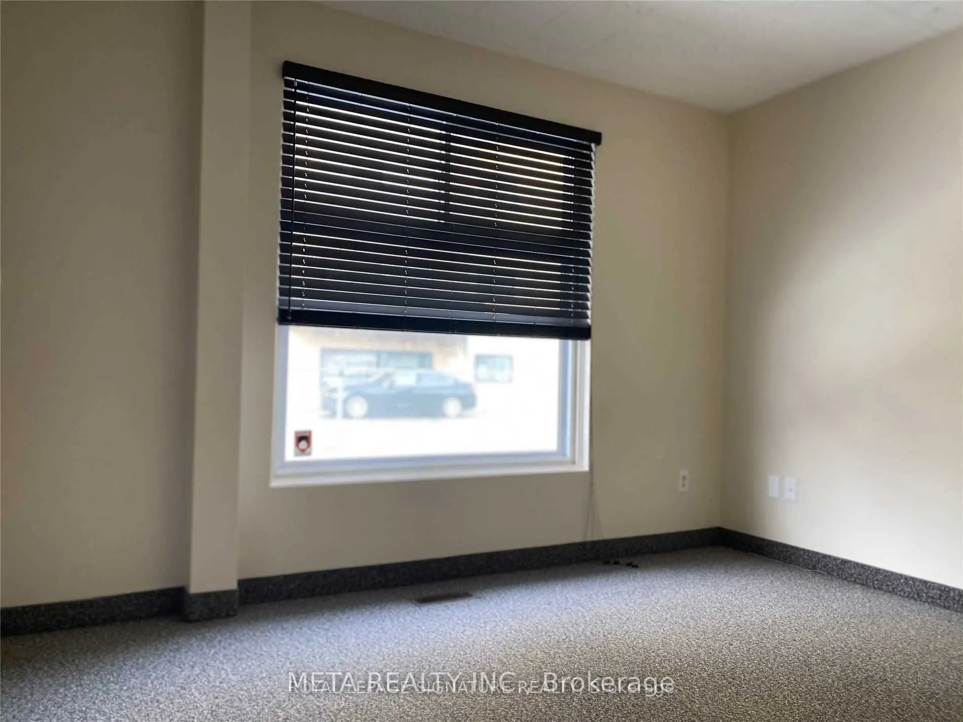 1641 Victoria Park Avenue, #4