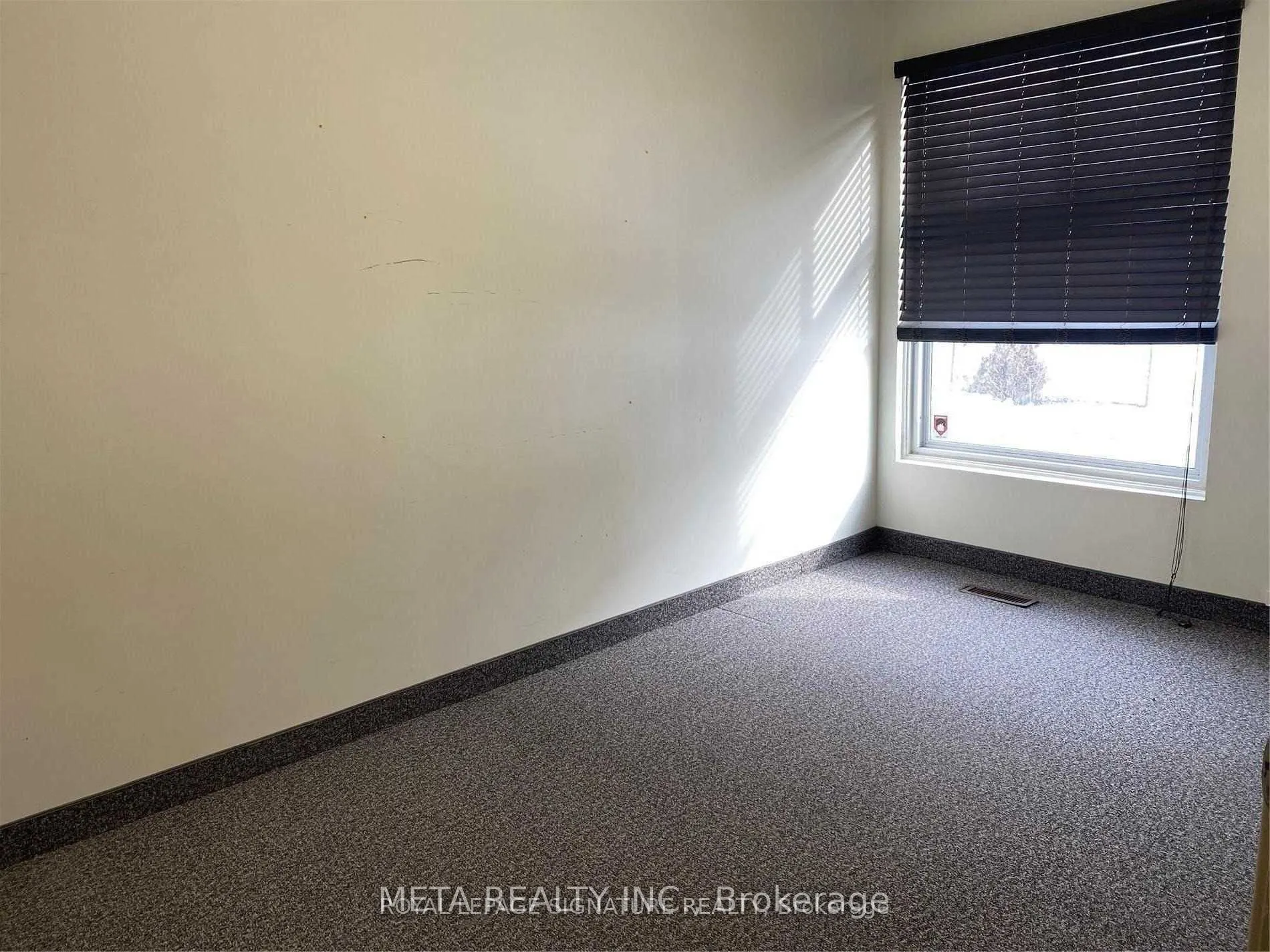 1641 Victoria Park Avenue, #4