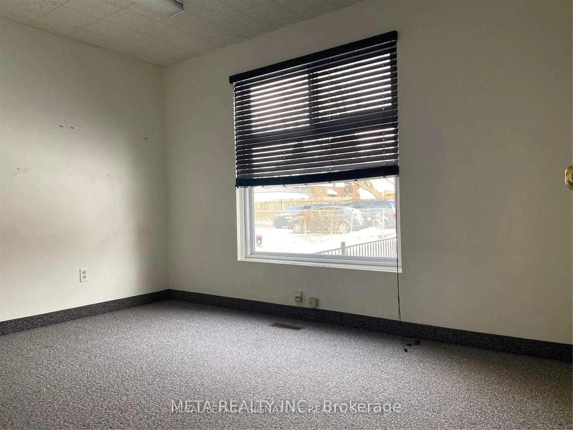 1641 Victoria Park Avenue, #4