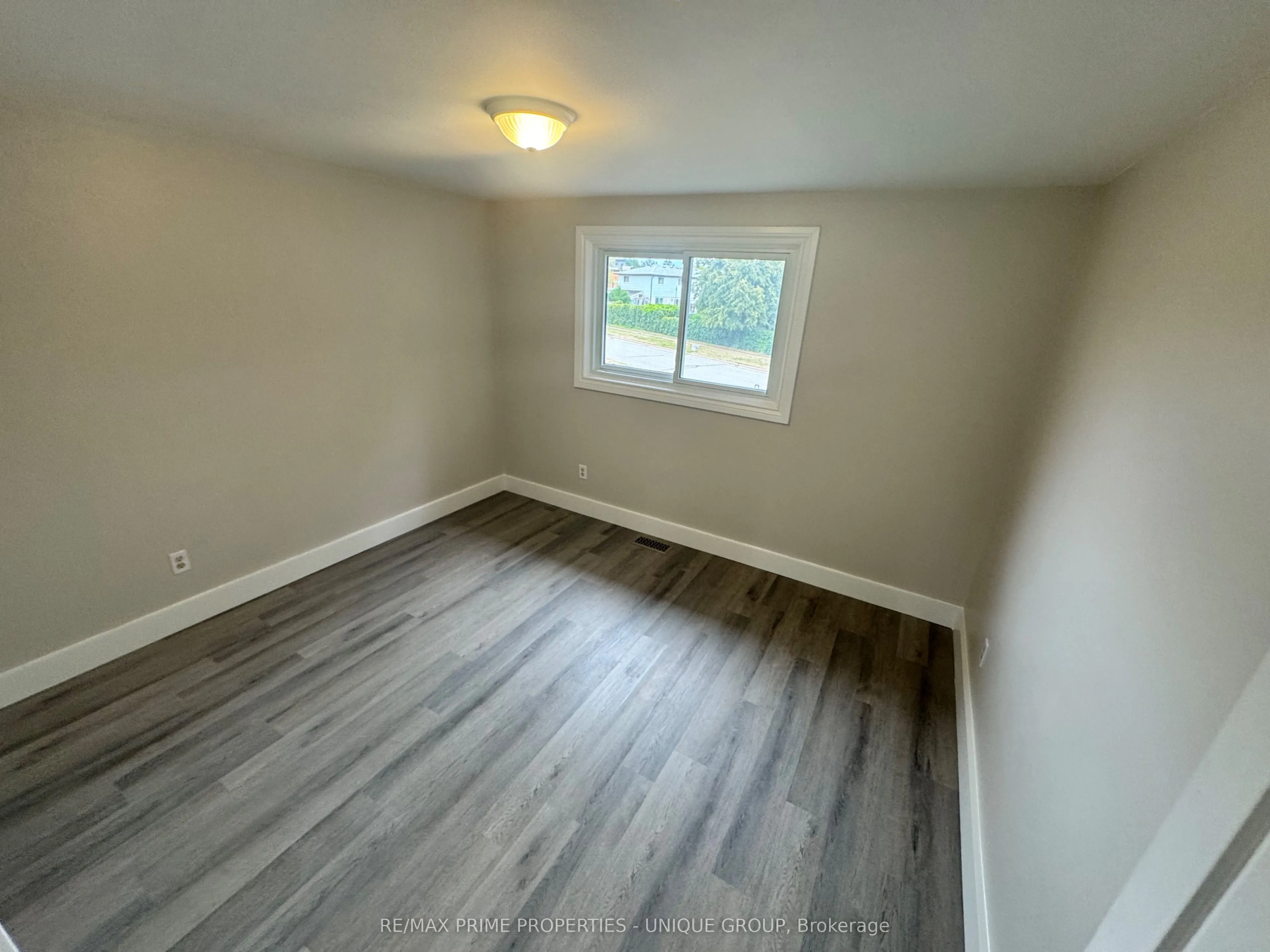 14 Ashdale Crescent
