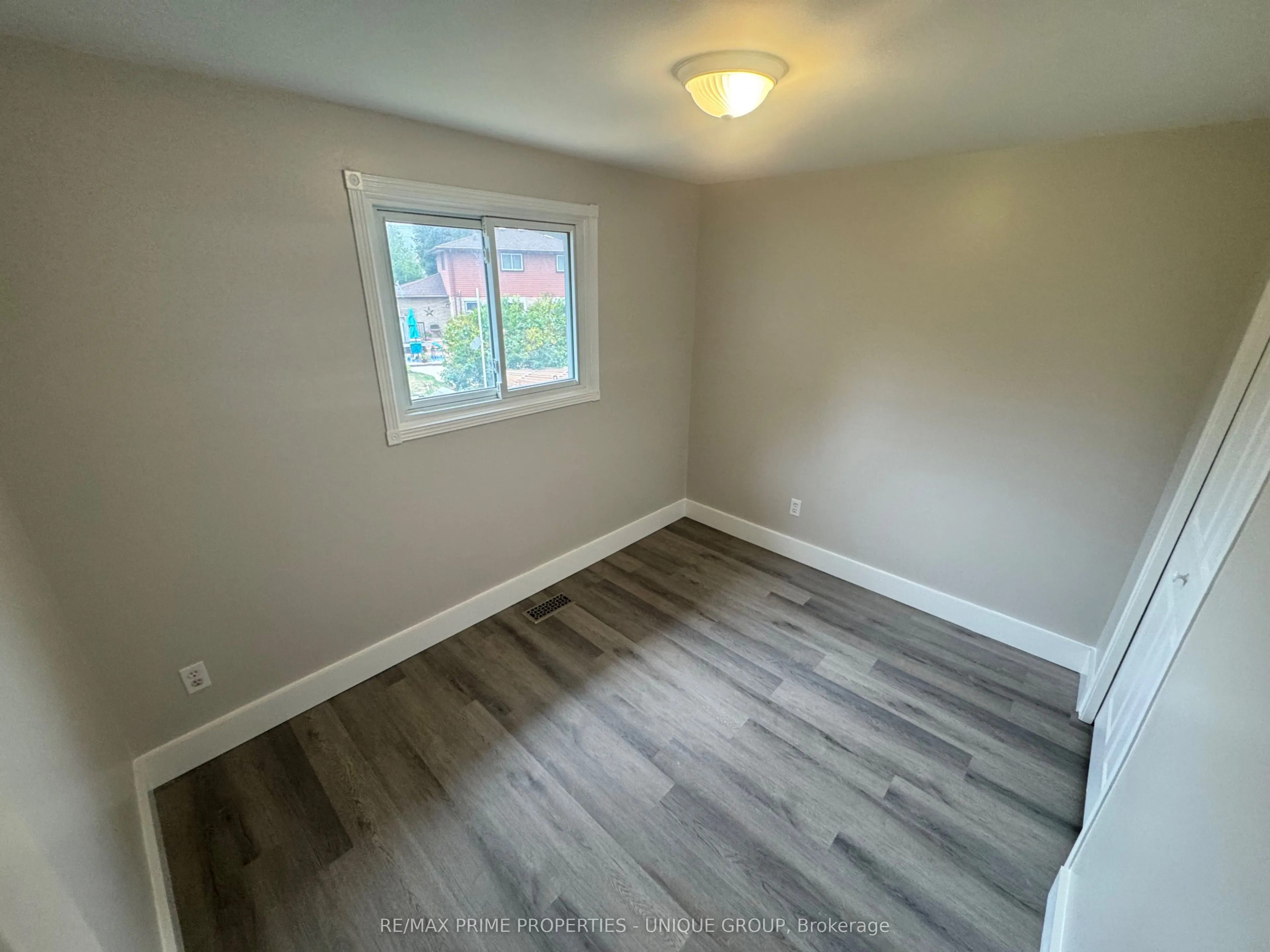 14 Ashdale Crescent