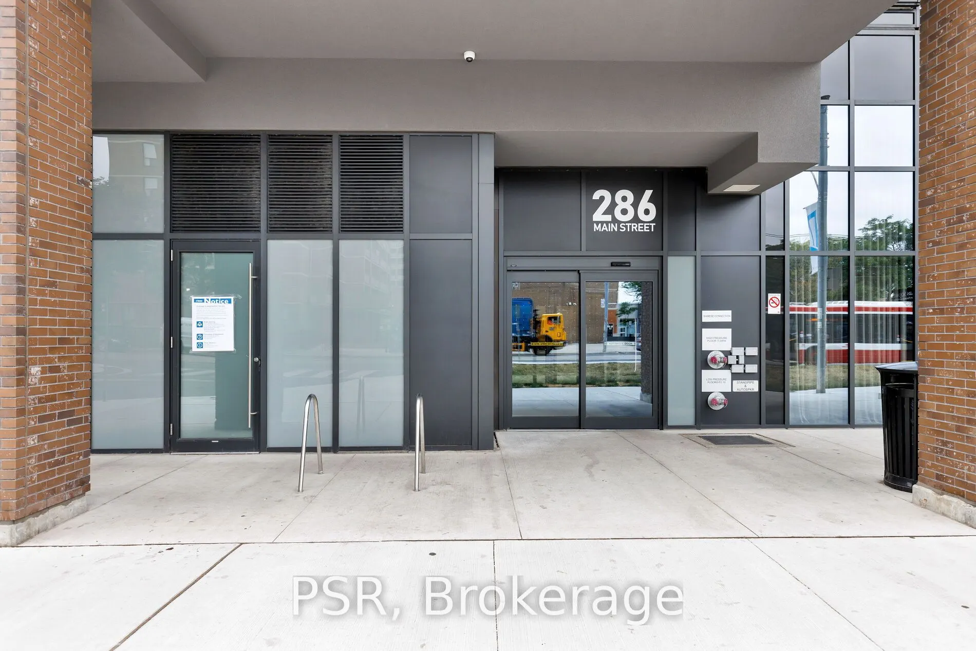 286 Main Street, #807