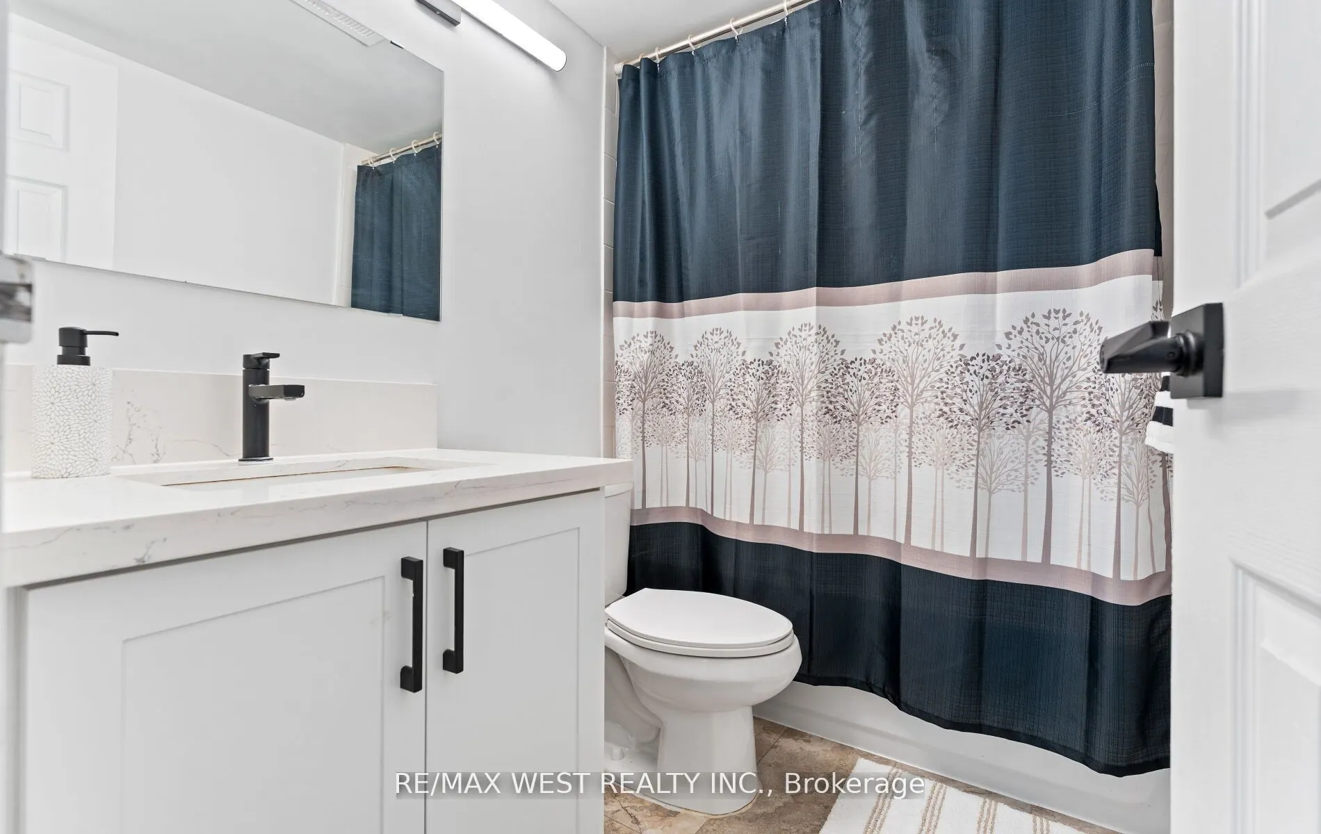 5 Massey Square, #2910