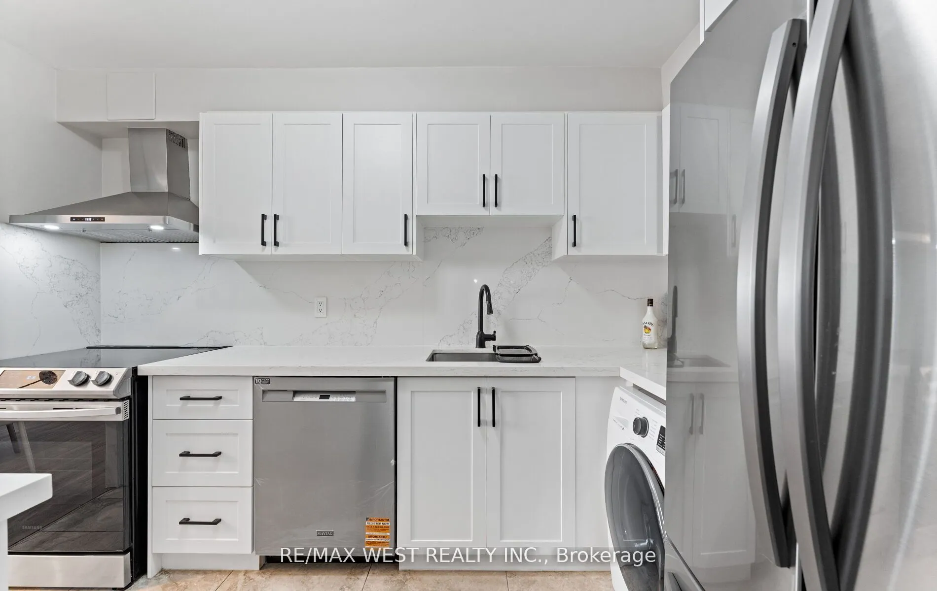 5 Massey Square, #2910