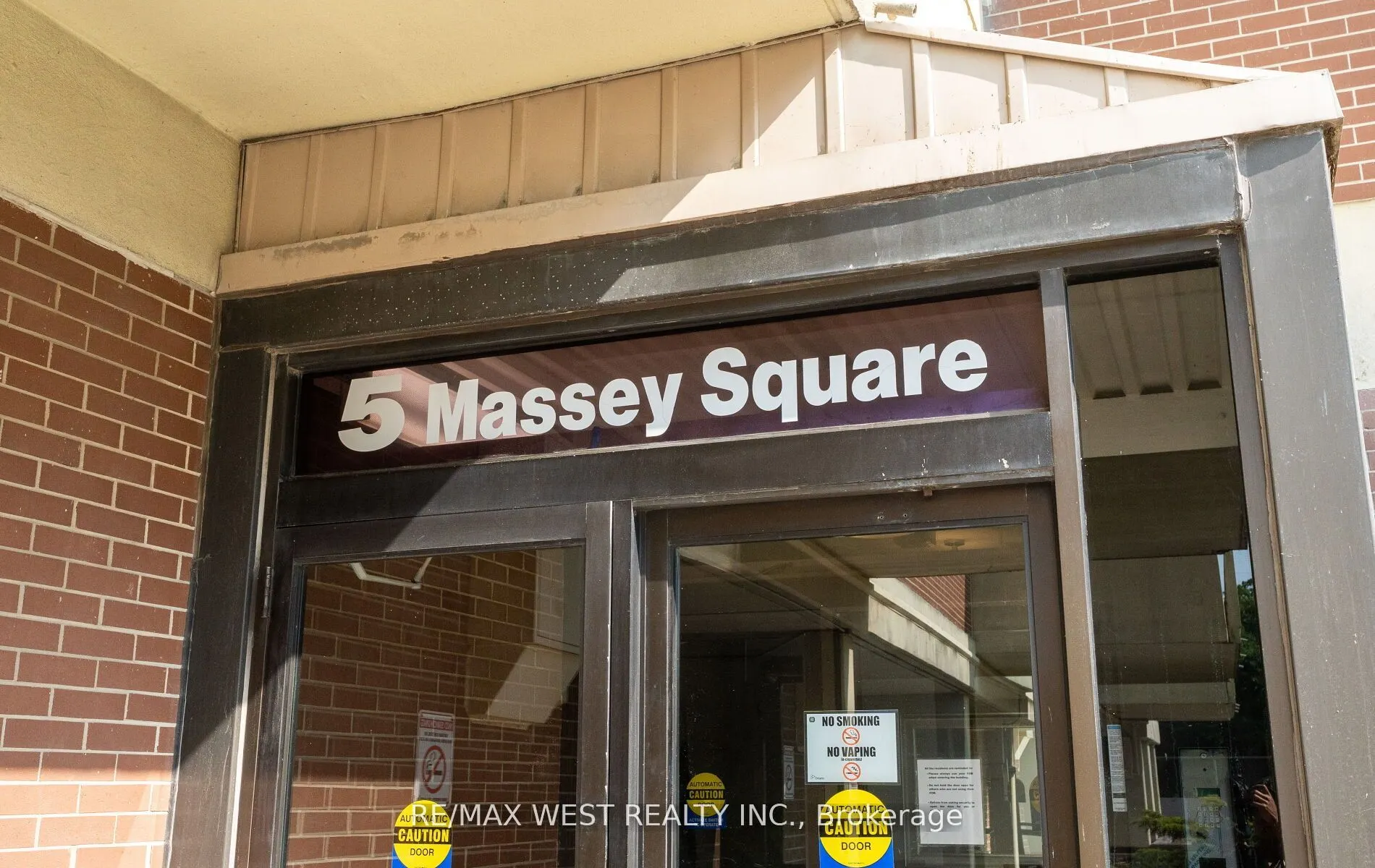 5 Massey Square, #2910