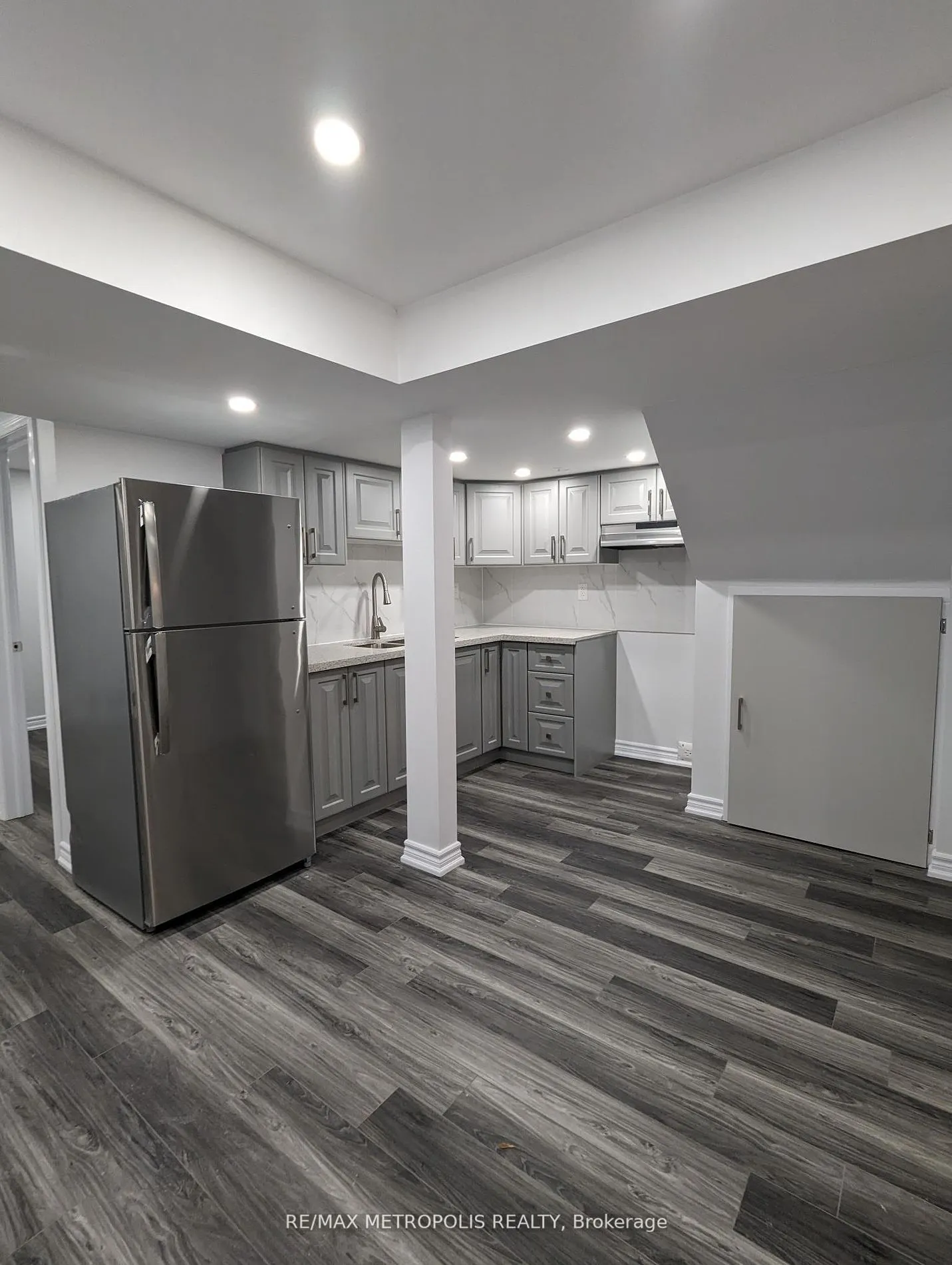 20 Blackbird Gate, #BSMT
