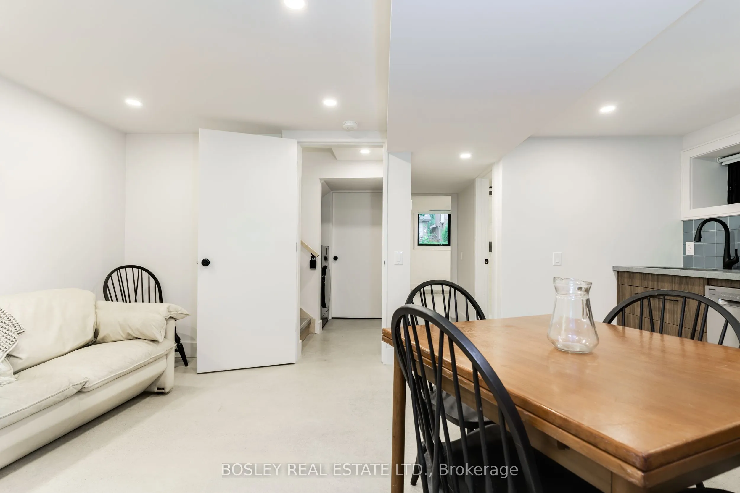 47 Linnsmore Crescent, #Lower