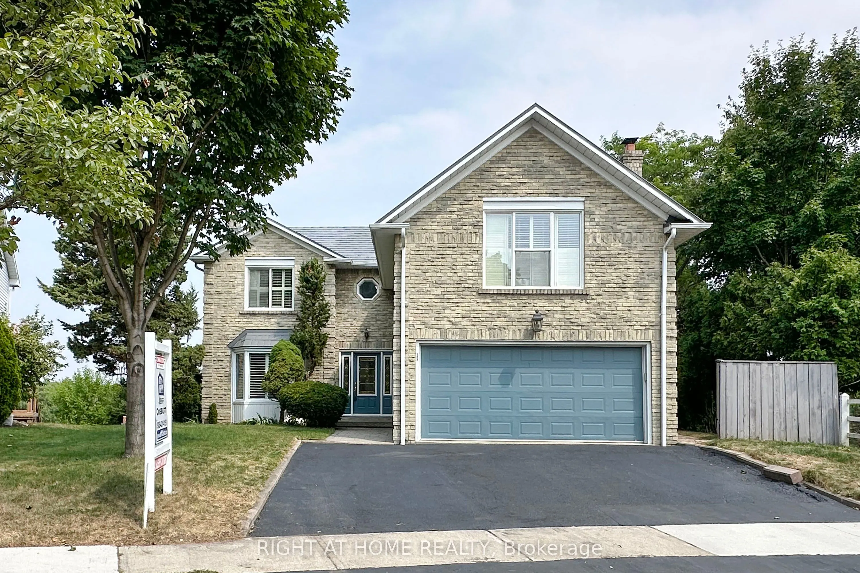 102 Hialeah Crescent