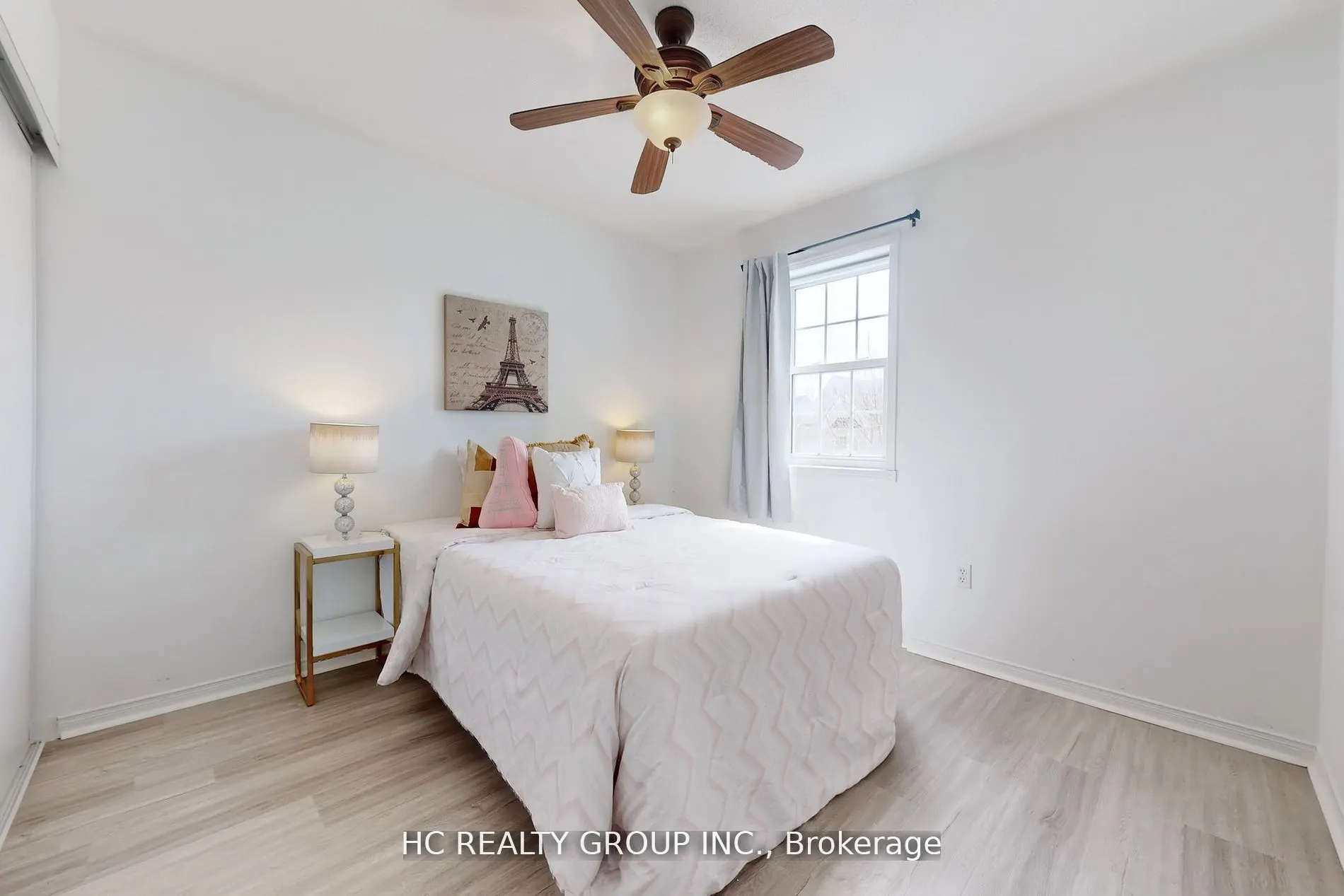 8 Beaumaris Crescent