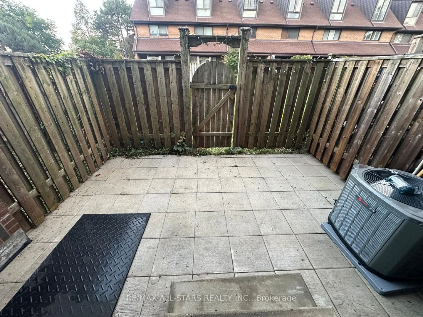 30 Livingston Road, #26