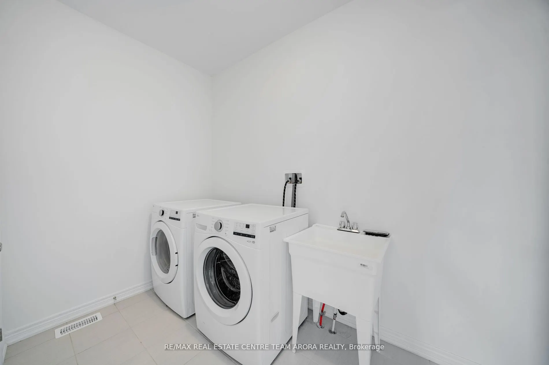 2073 Chris Mason Street