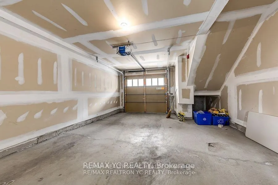 11 Reevesmere Lane
