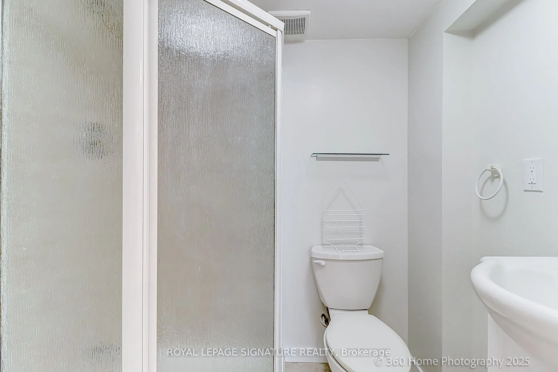 38 Westview Boulevard, #Basement