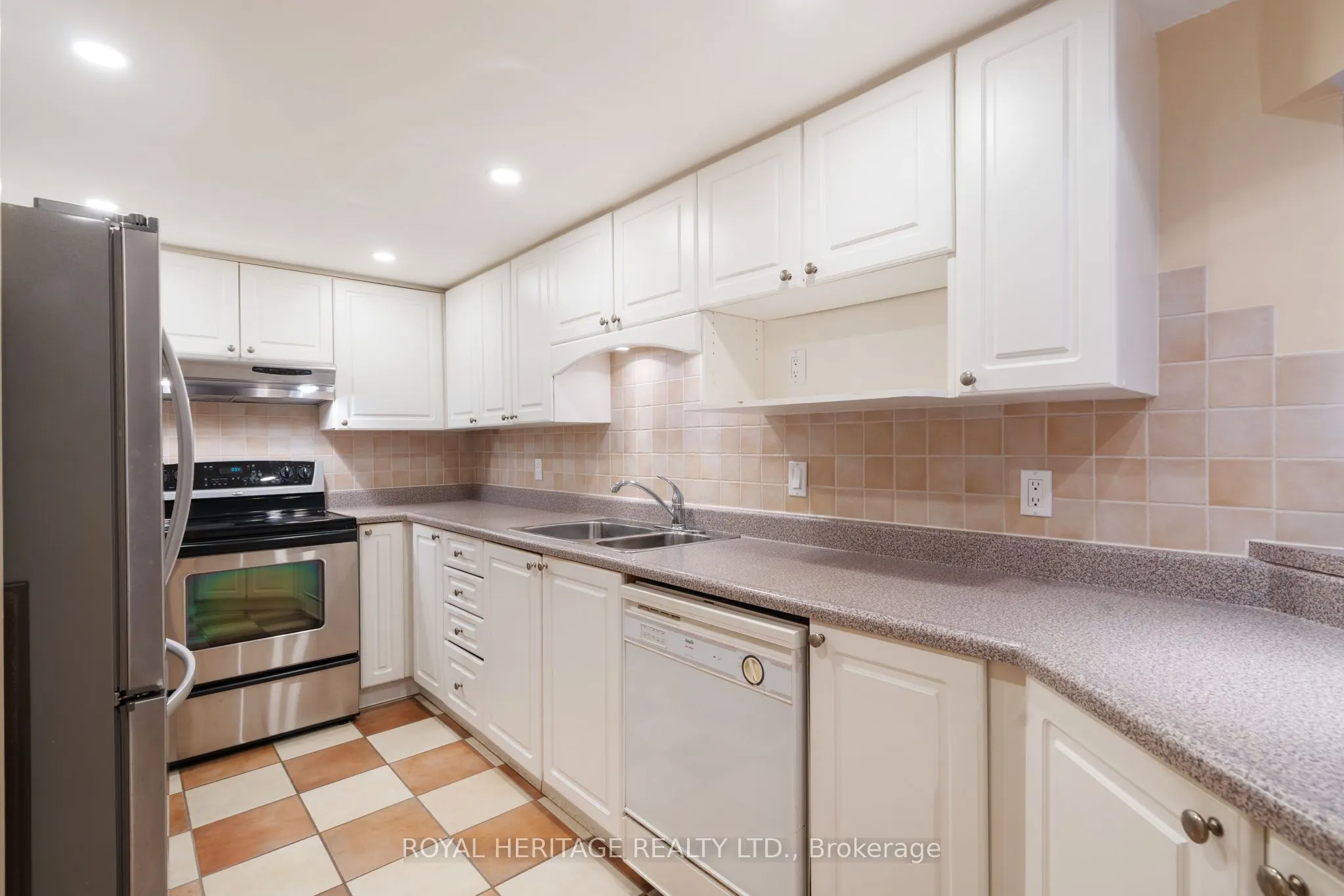 45 Cumberland Lane, #306