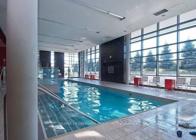 125 Village Green Square, #1001