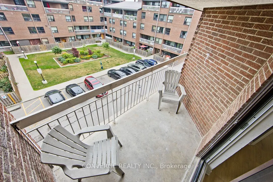 4062 Lawrence Avenue E, #406