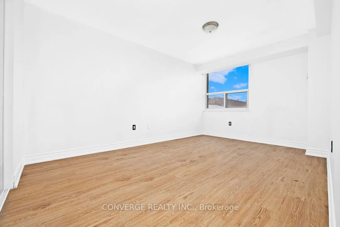 4062 Lawrence Avenue E, #406