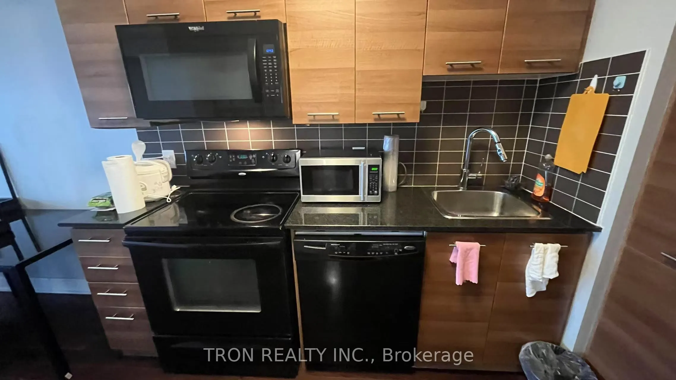 125 Village Green Square, #3102