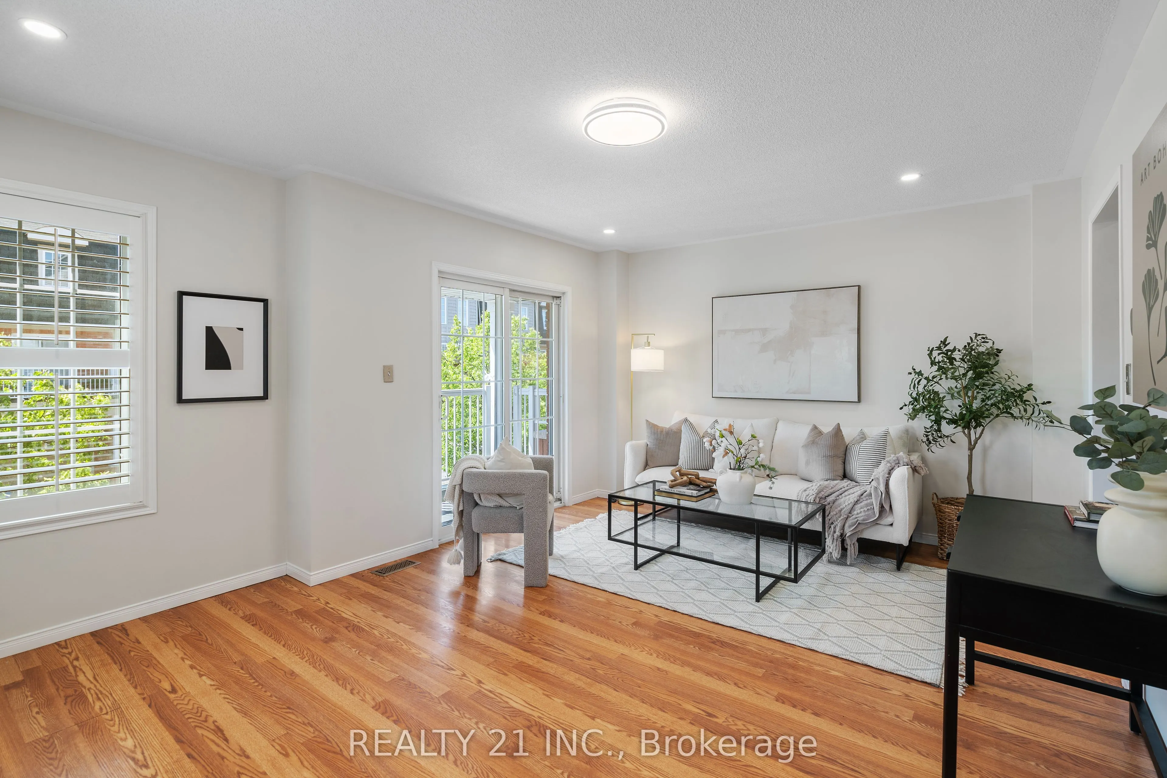 13 Ventura Lane