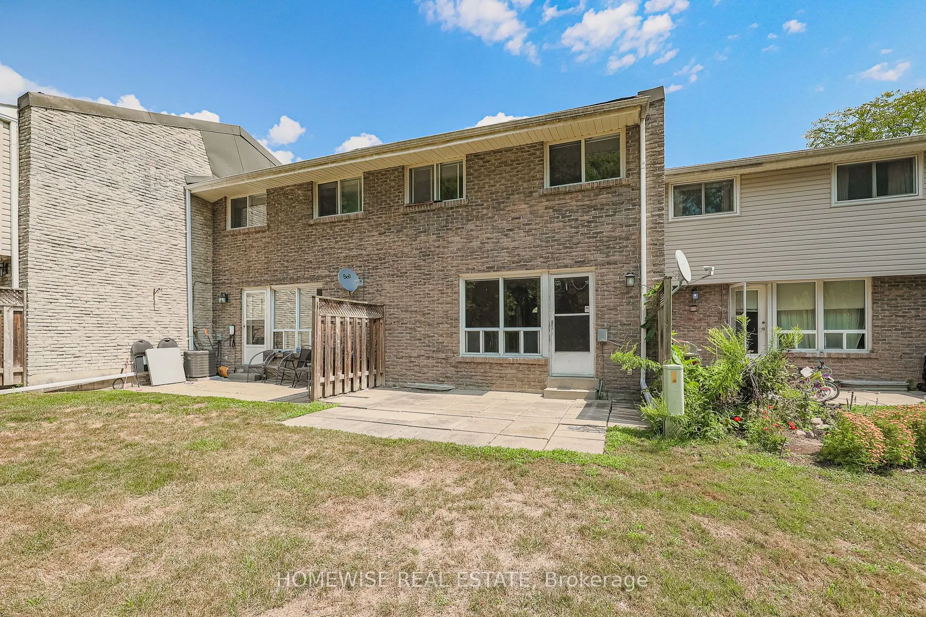 570 Waverly Street N, #33