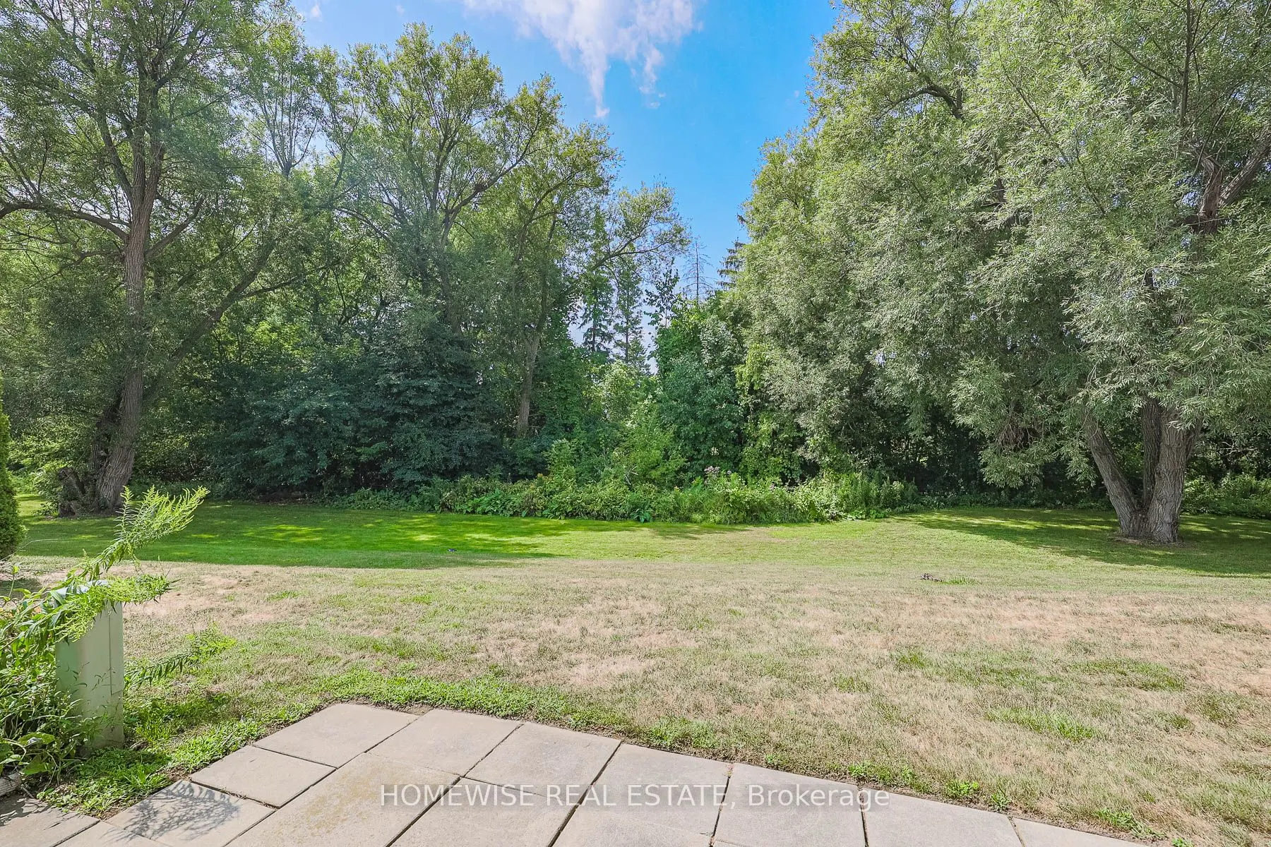570 Waverly Street N, #33