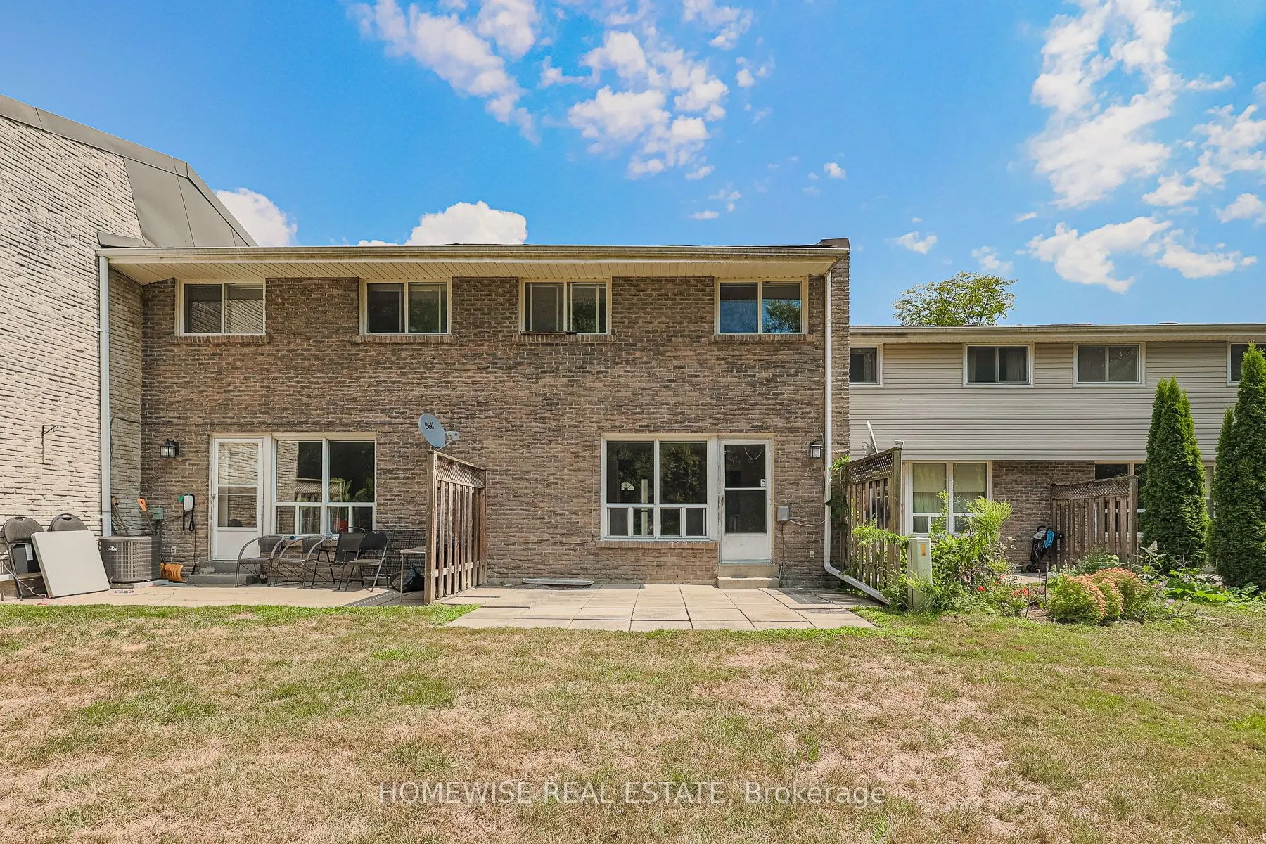 570 Waverly Street N, #33