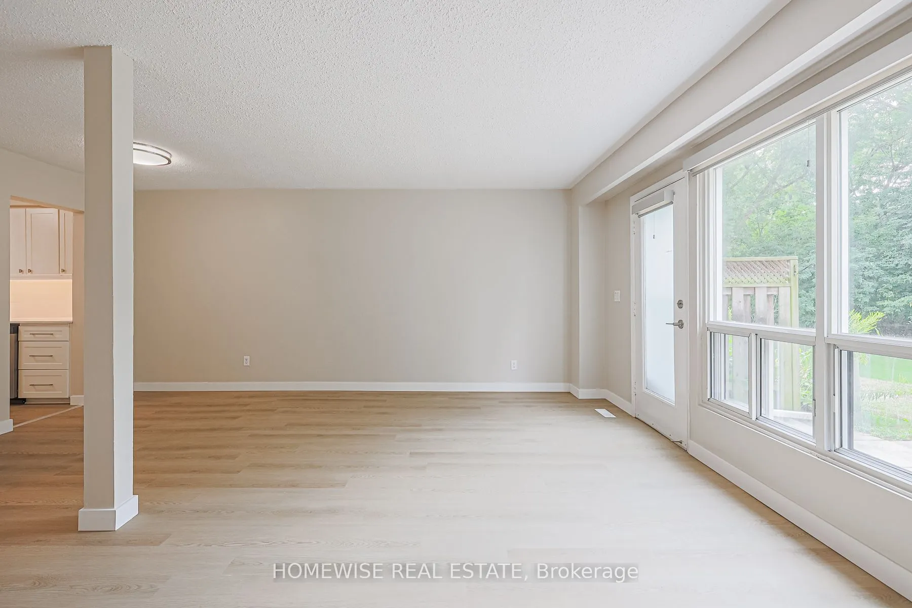 570 Waverly Street N, #33