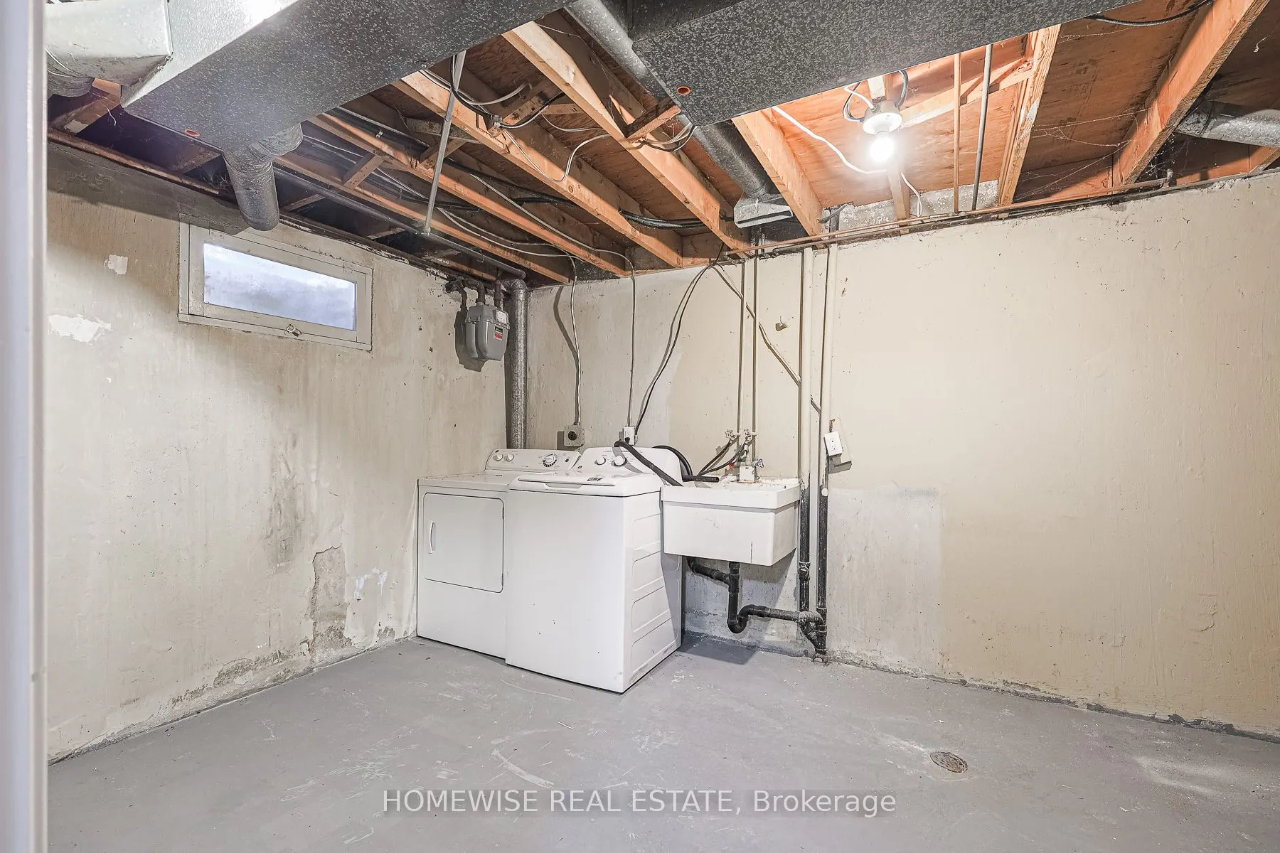 570 Waverly Street N, #33