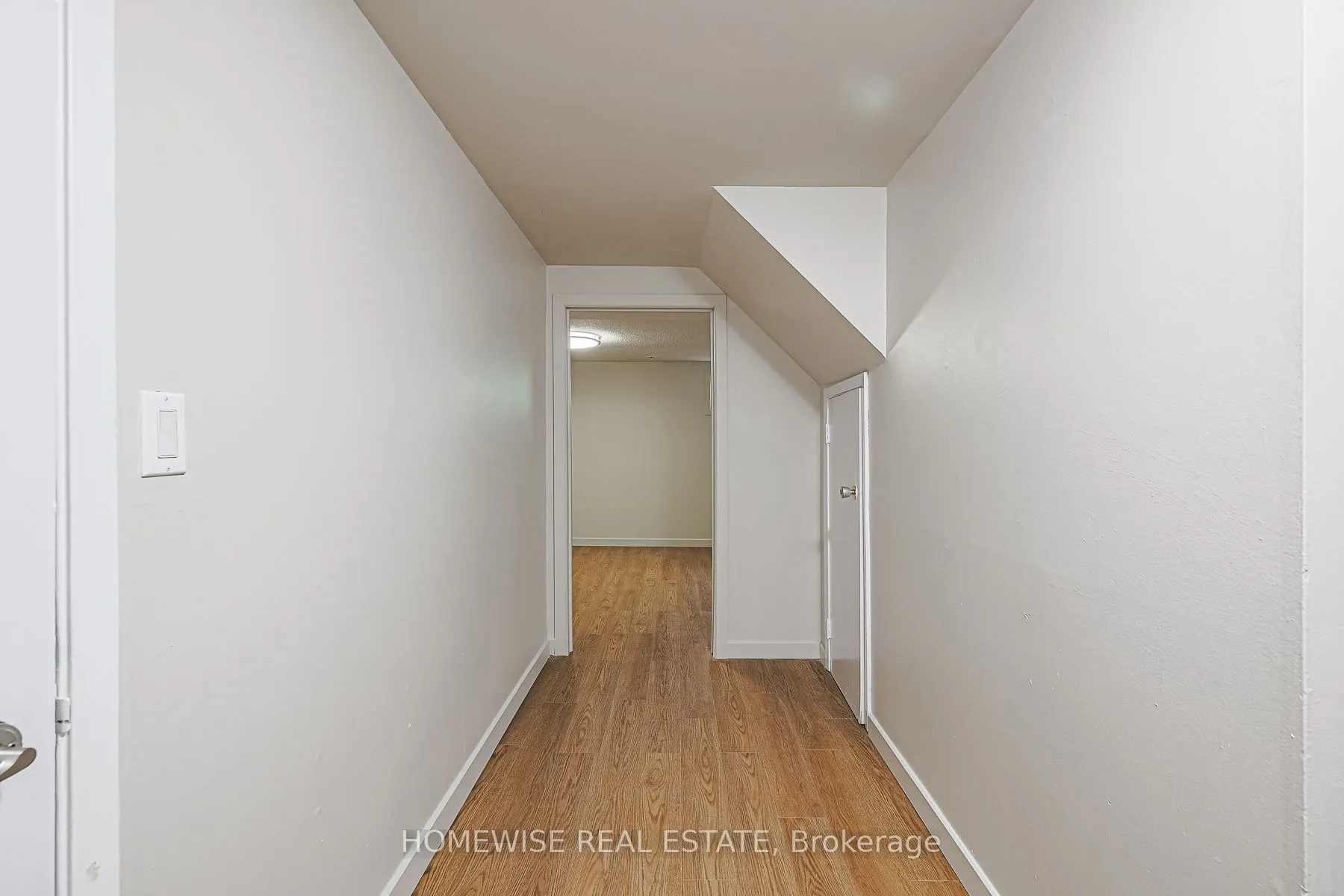 570 Waverly Street N, #33