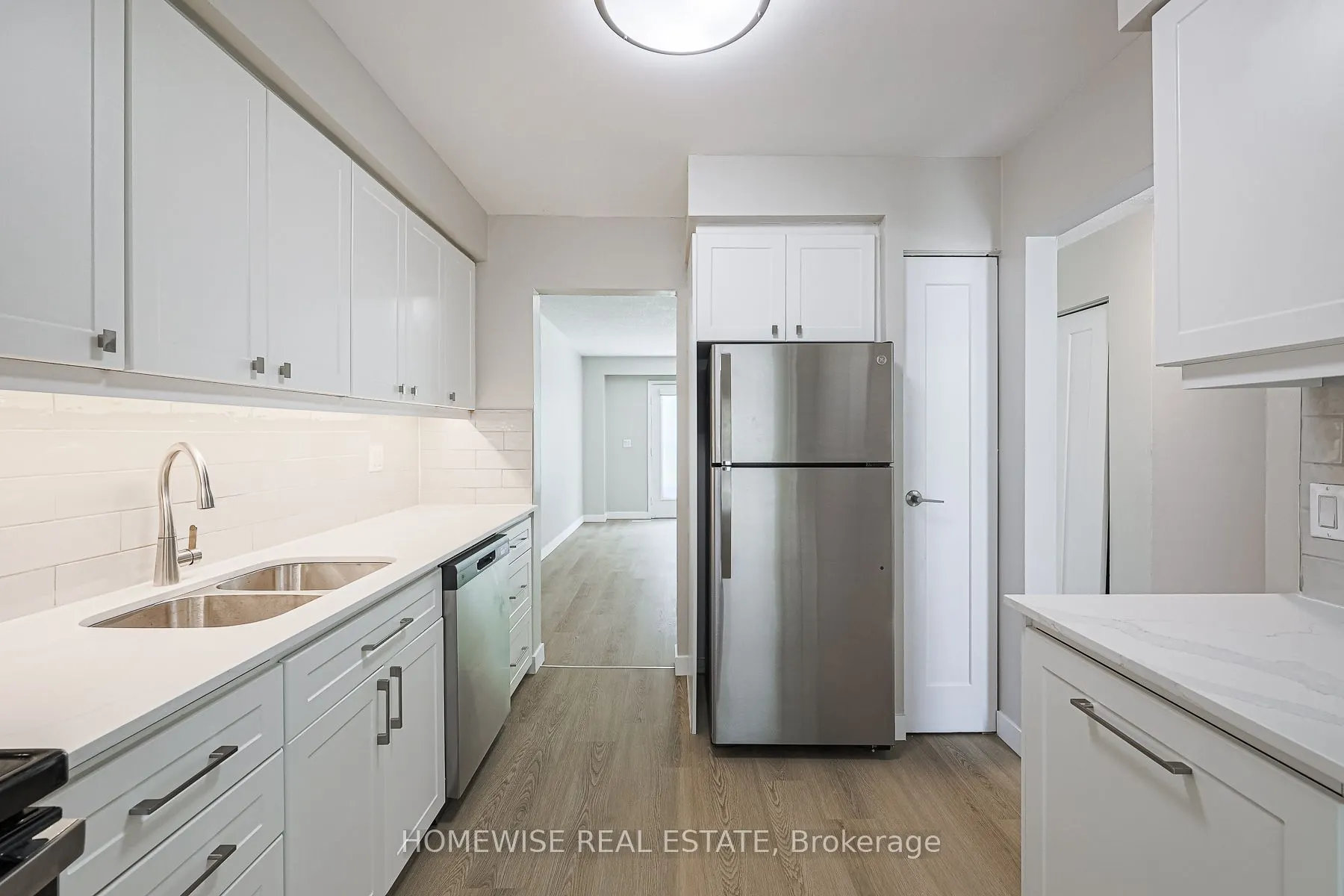 570 Waverly Street N, #33