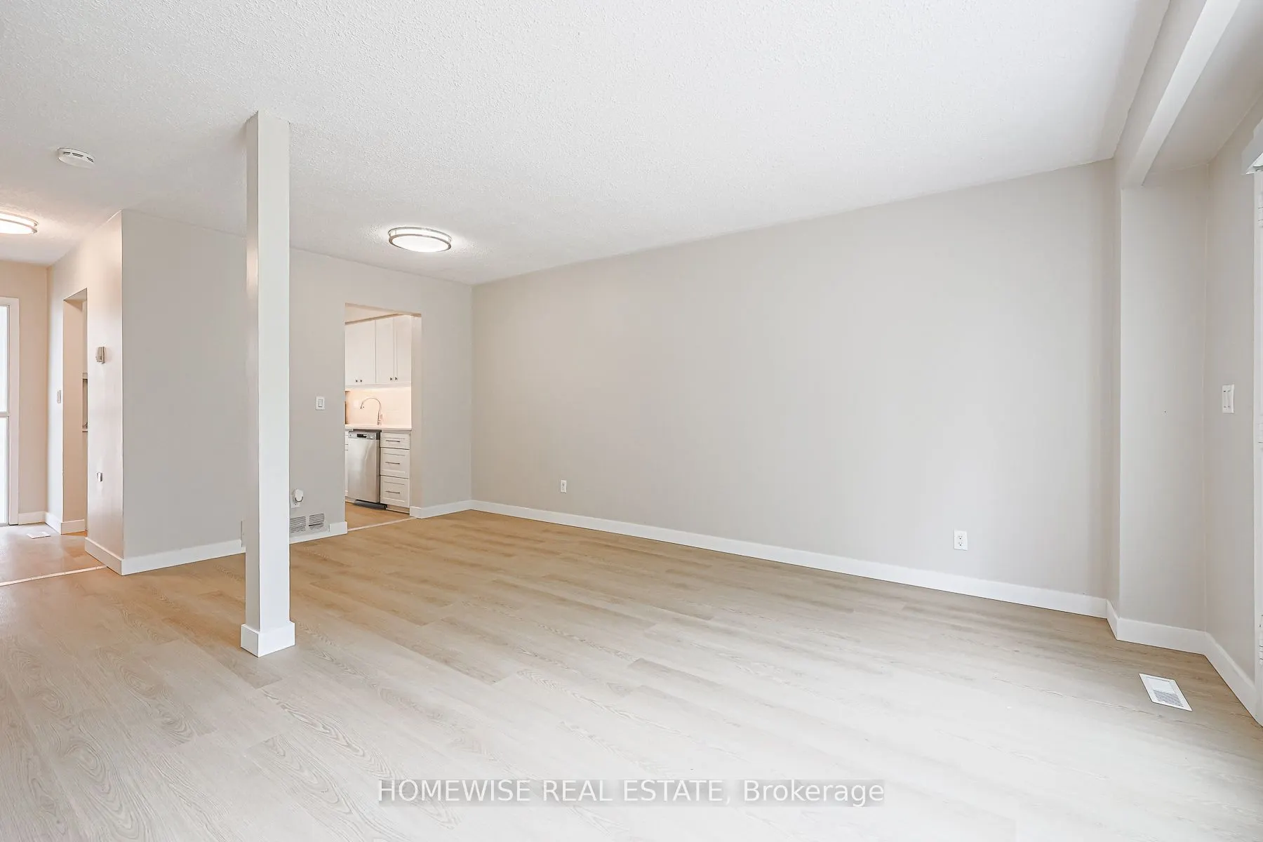 570 Waverly Street N, #33