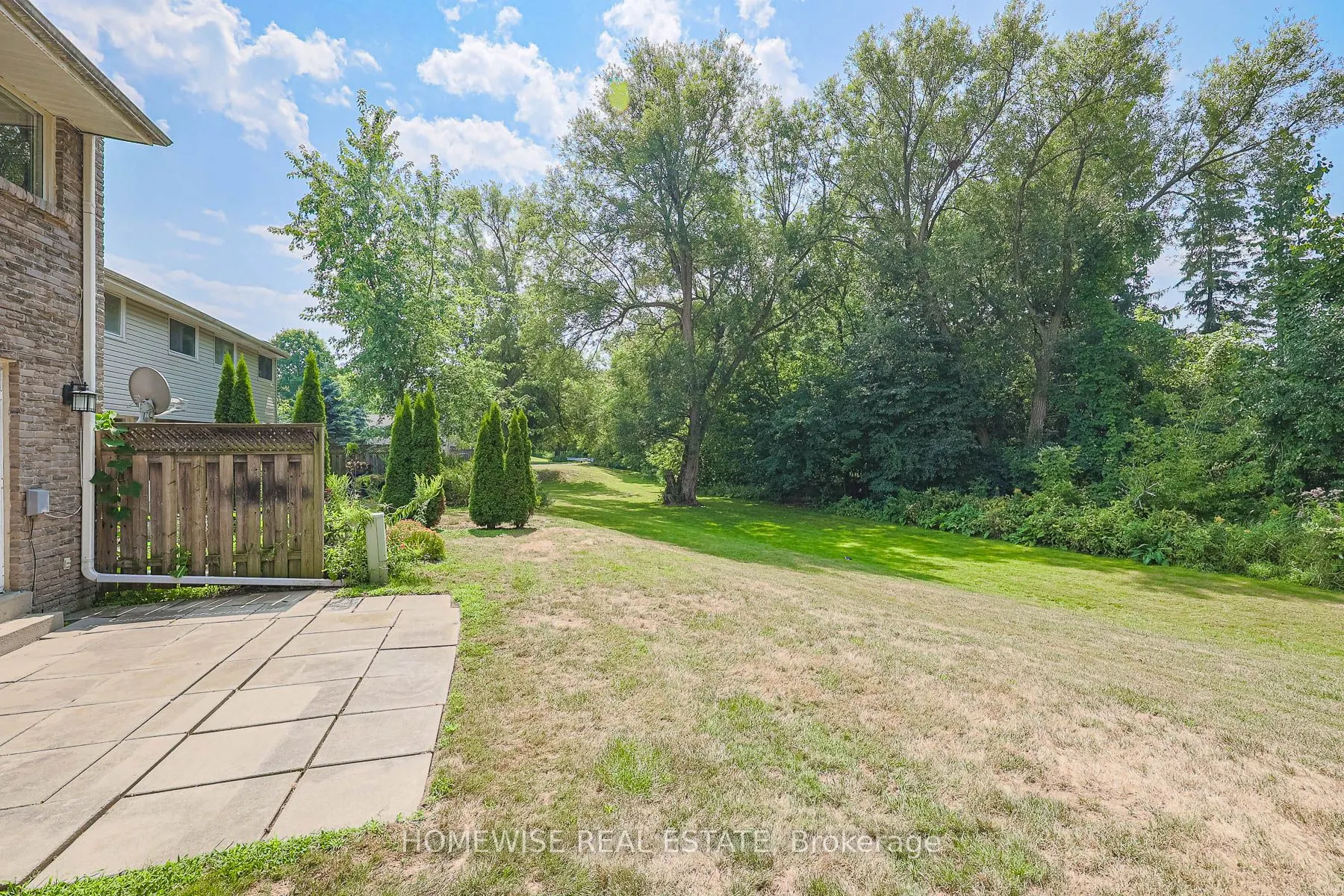 570 Waverly Street N, #33