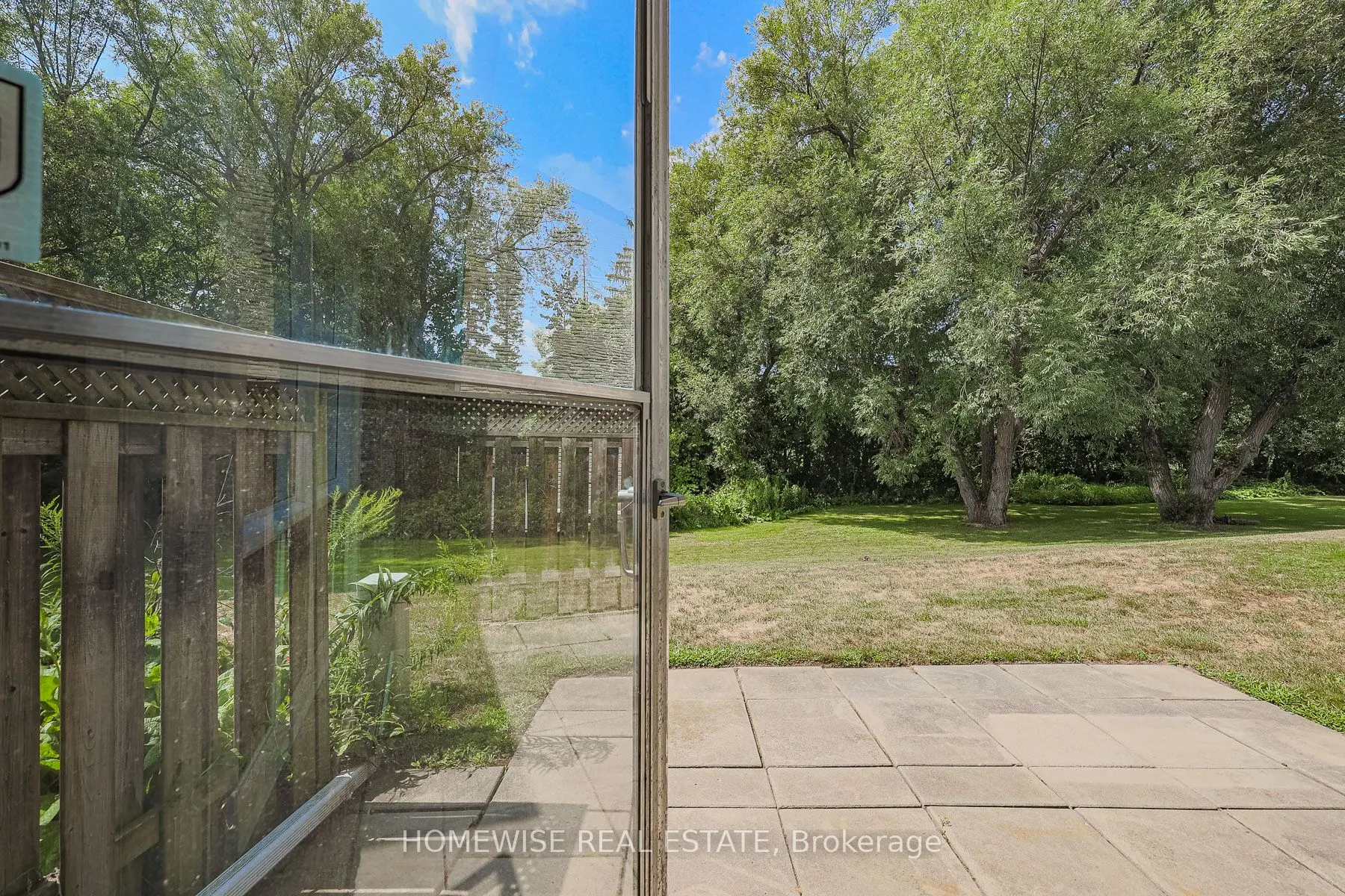 570 Waverly Street N, #33