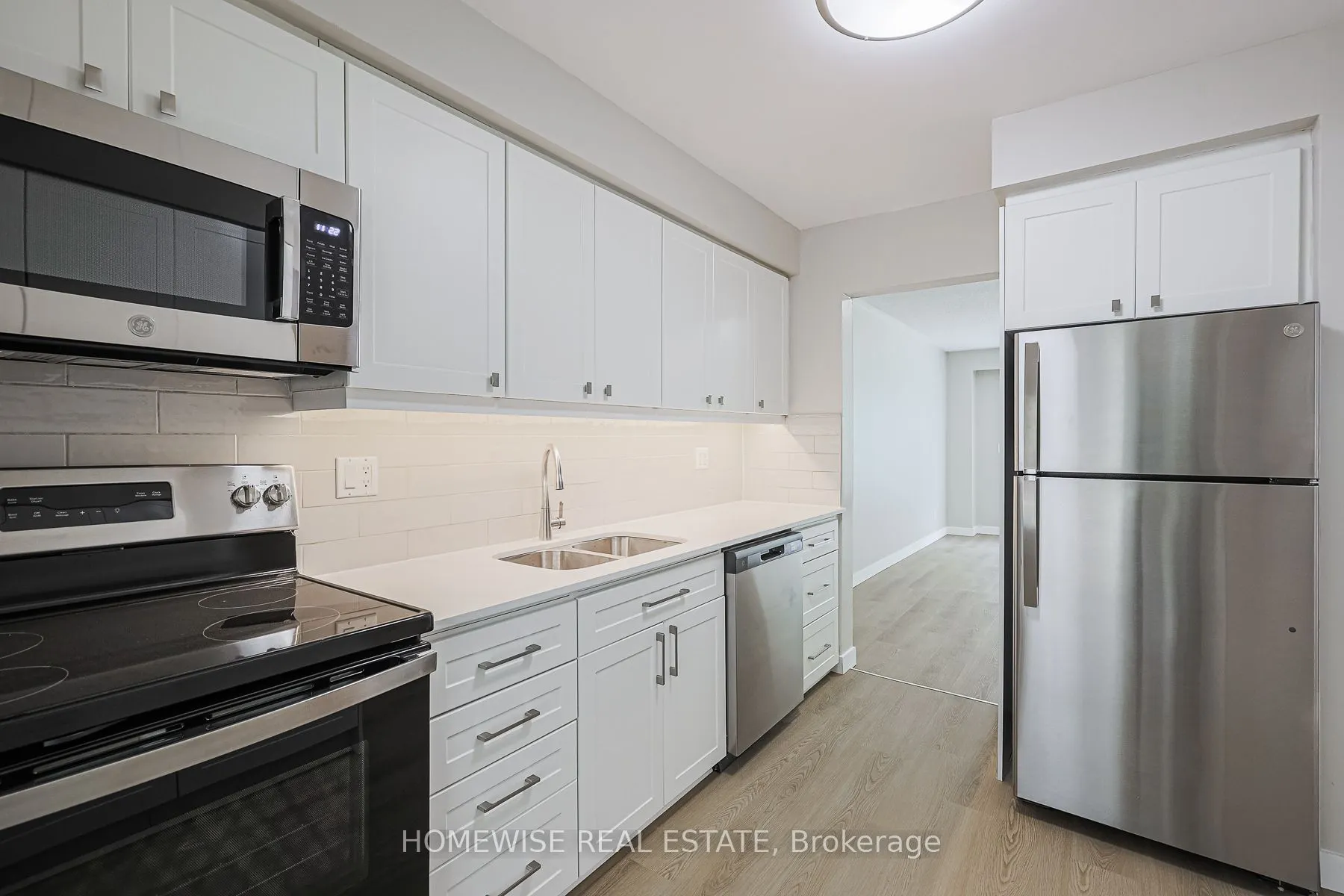 570 Waverly Street N, #33