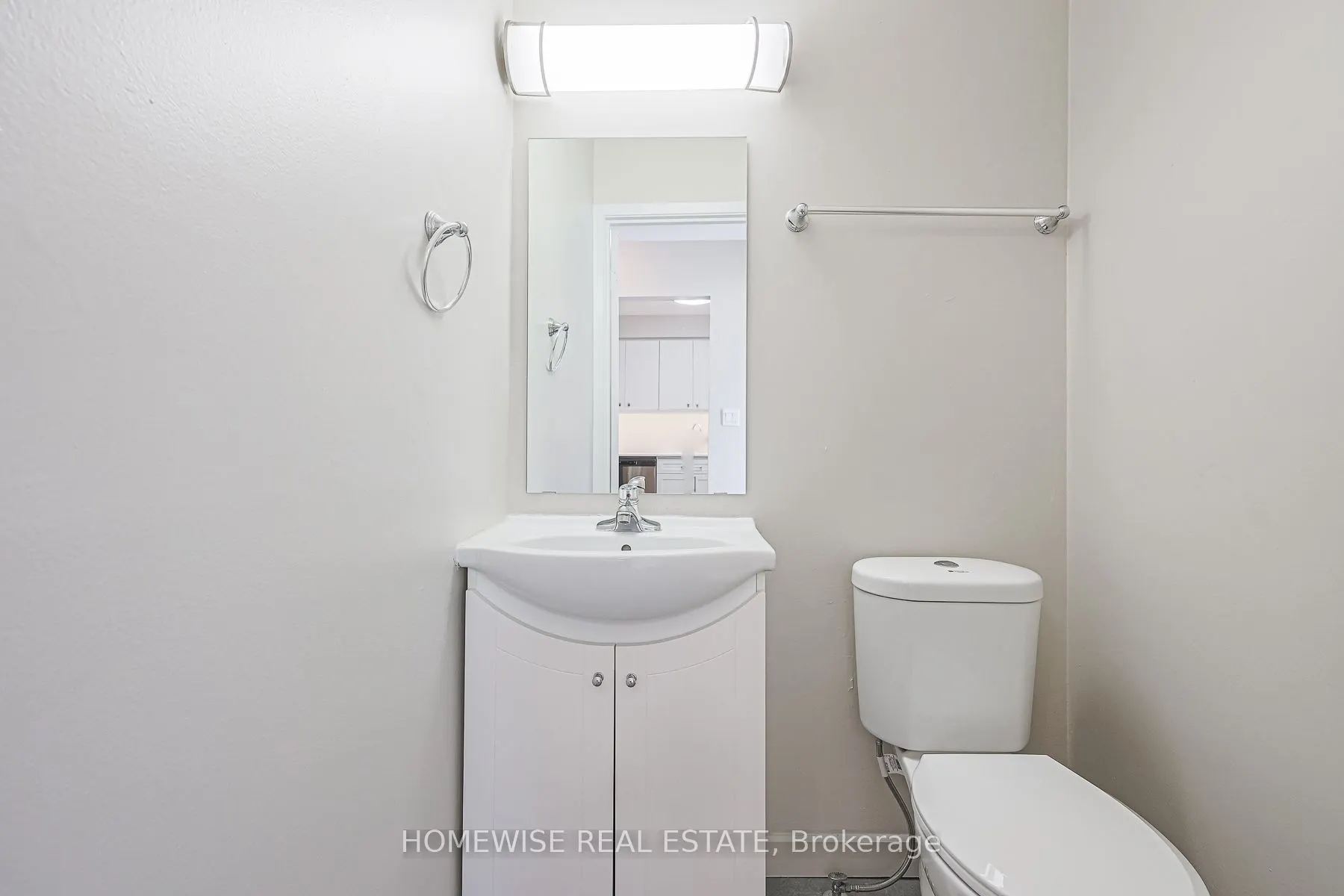 570 Waverly Street N, #33