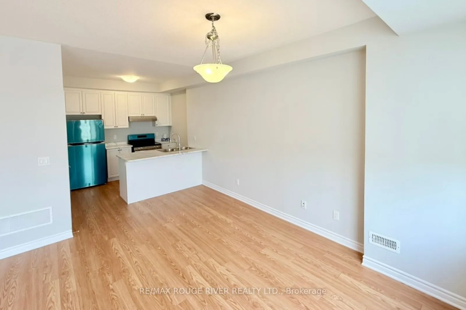 1186 Greentree Path