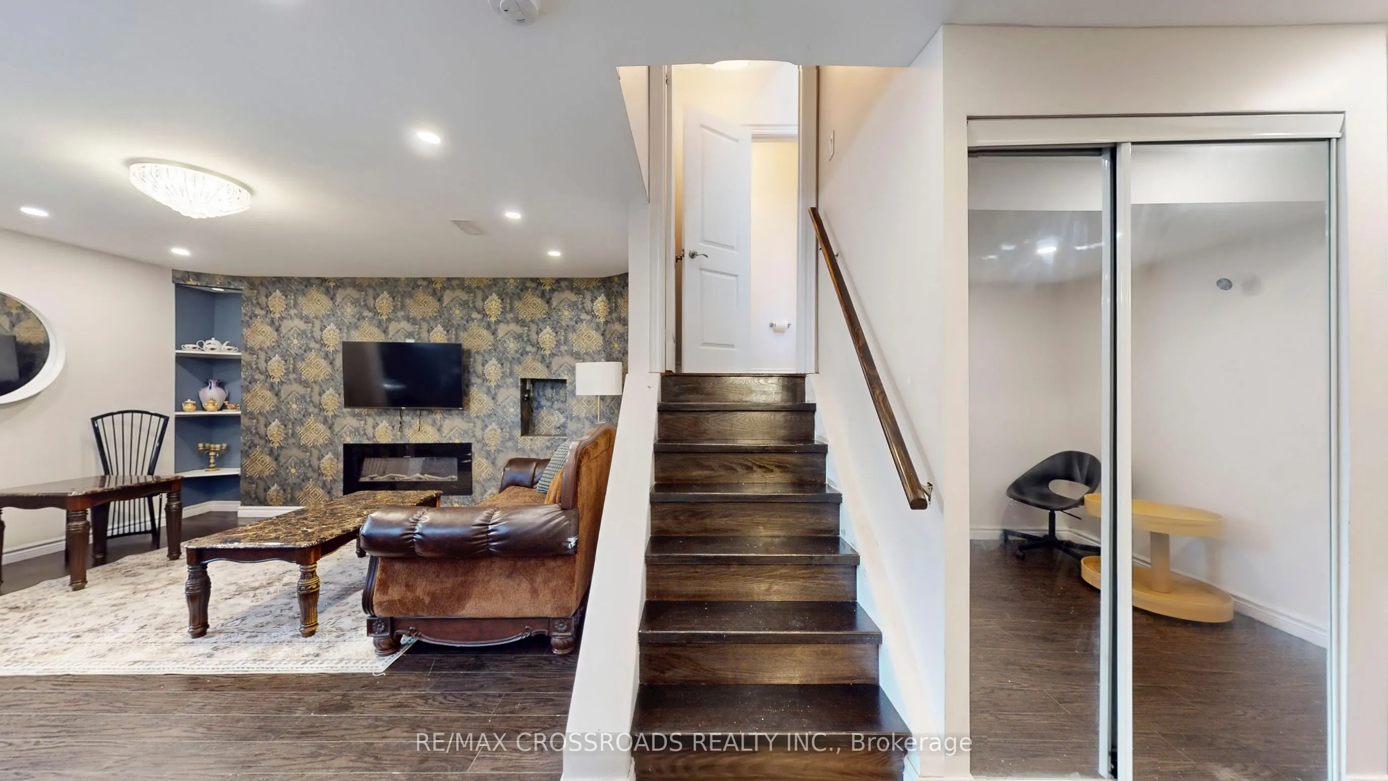 2436 Tillings Road