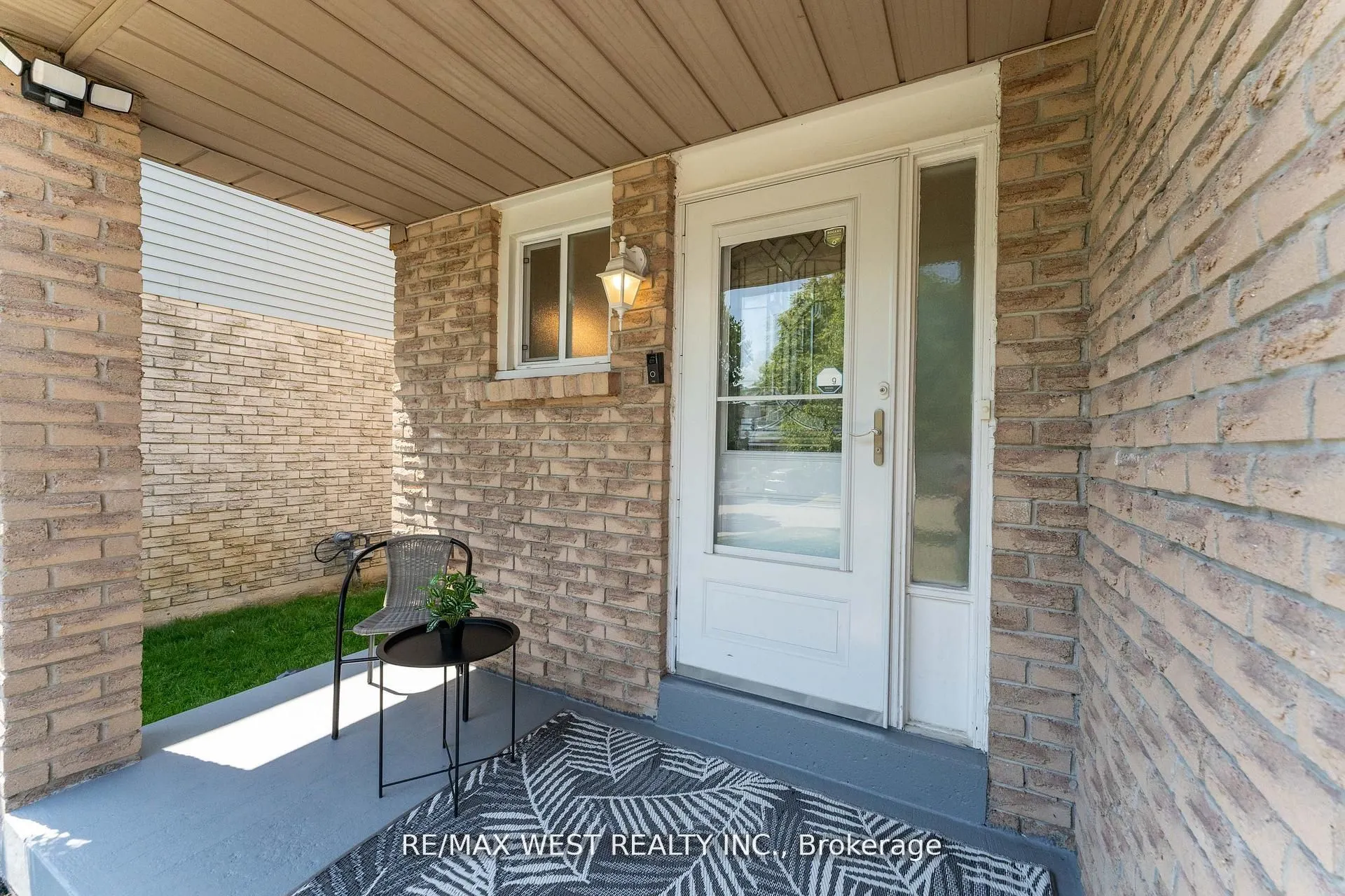 172 Lichen Crescent