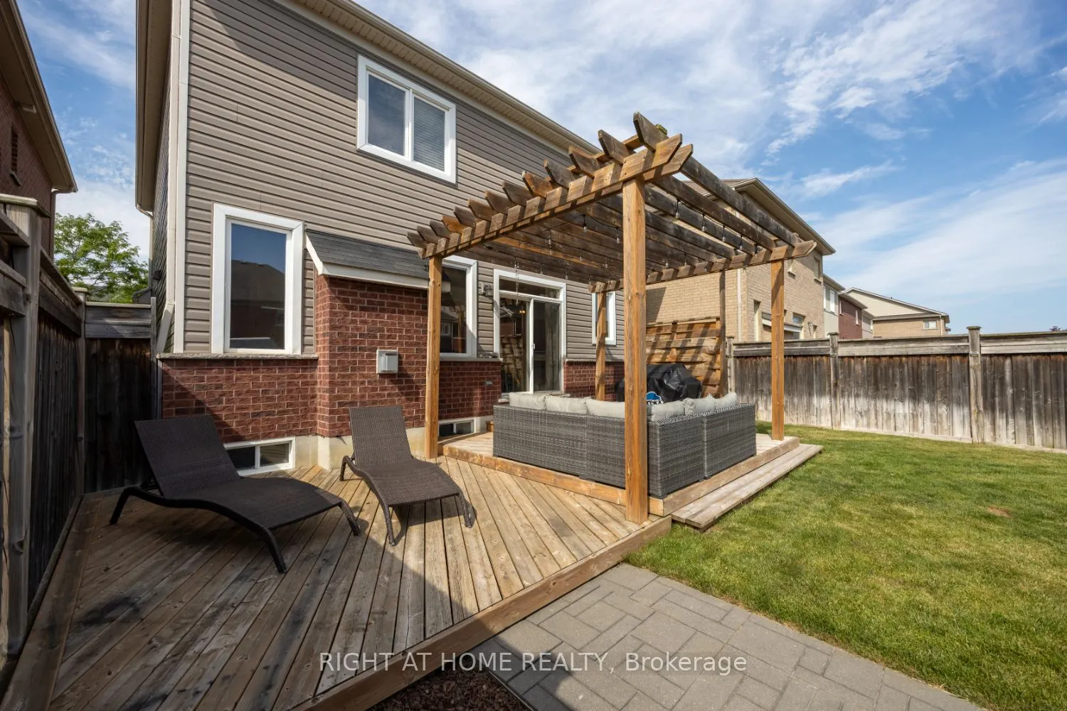 206 Ted Miller Crescent